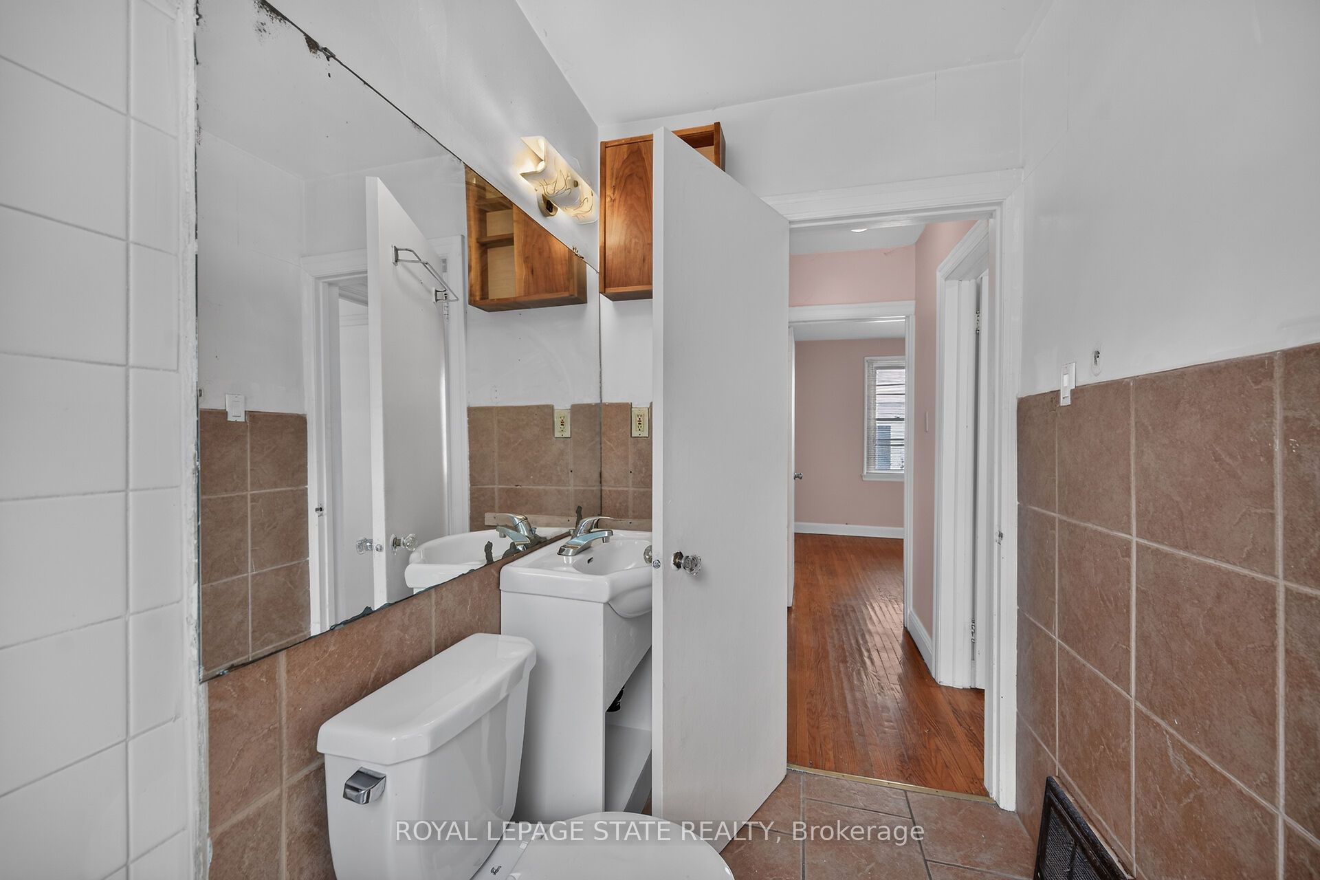 47 Broadway Avenue Property Photo 20