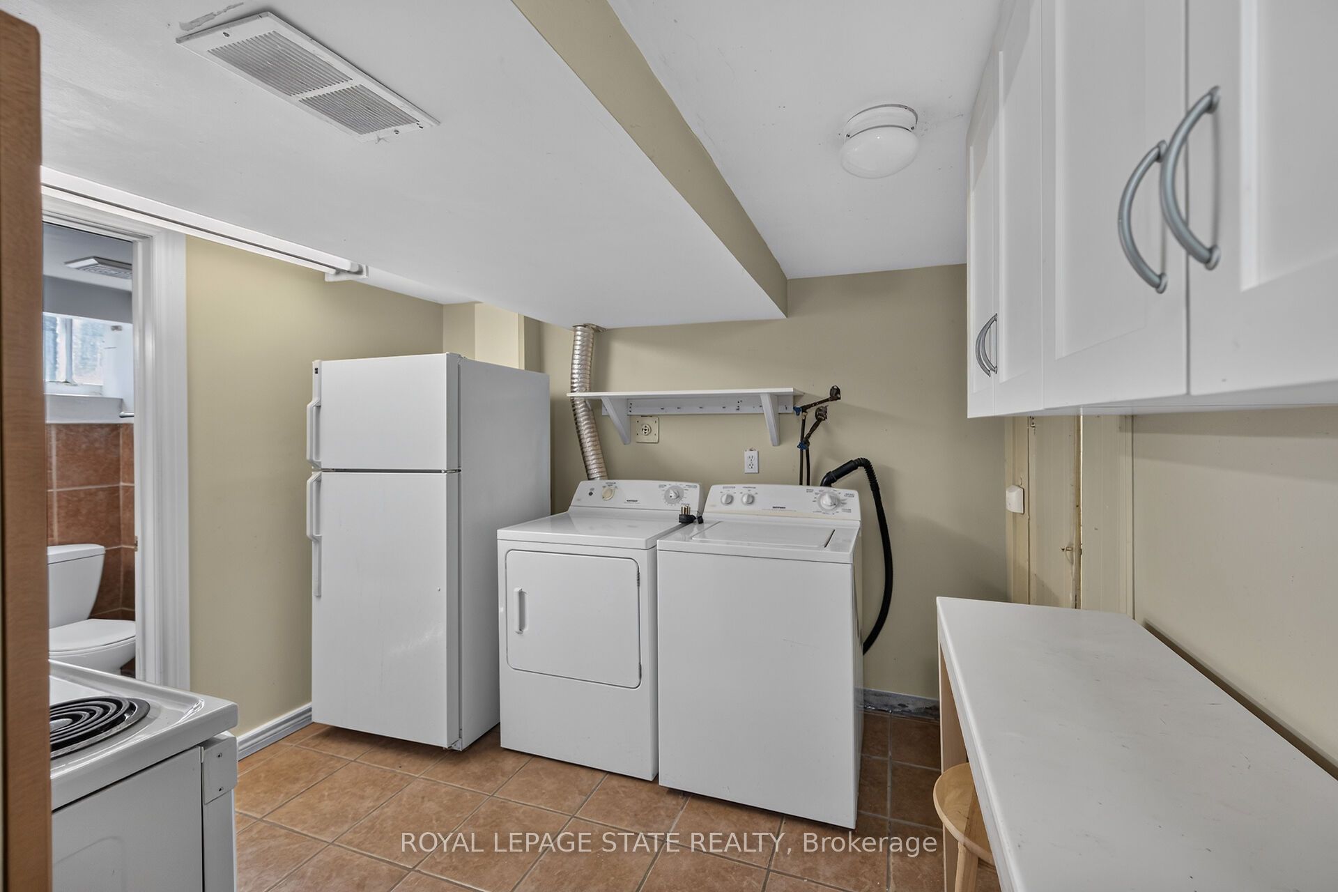 47 Broadway Avenue Property Photo 23