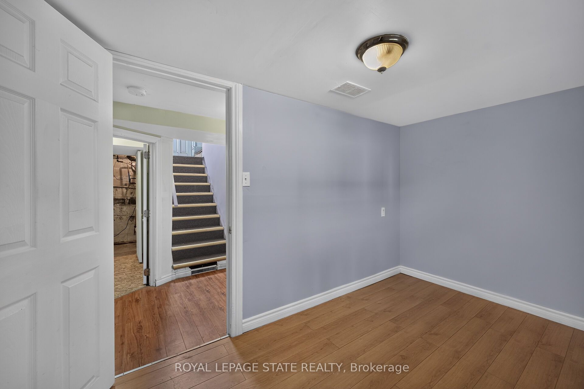 47 Broadway Avenue Property Photo 33