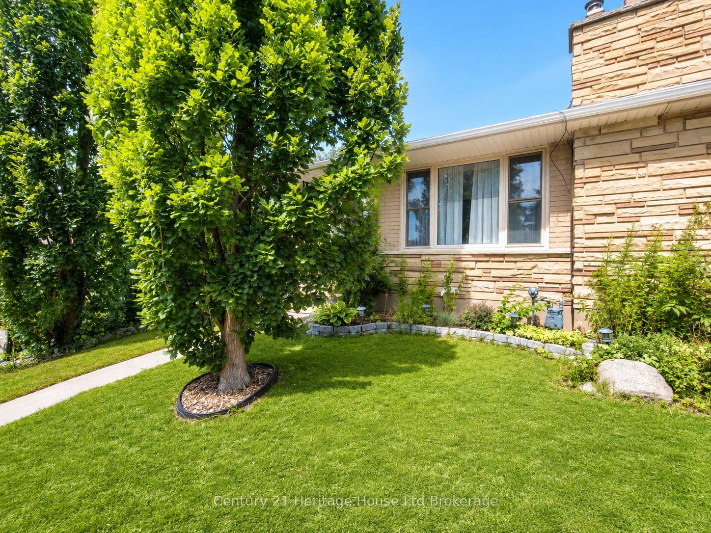 54 Frontenac Road A Property Photo 2