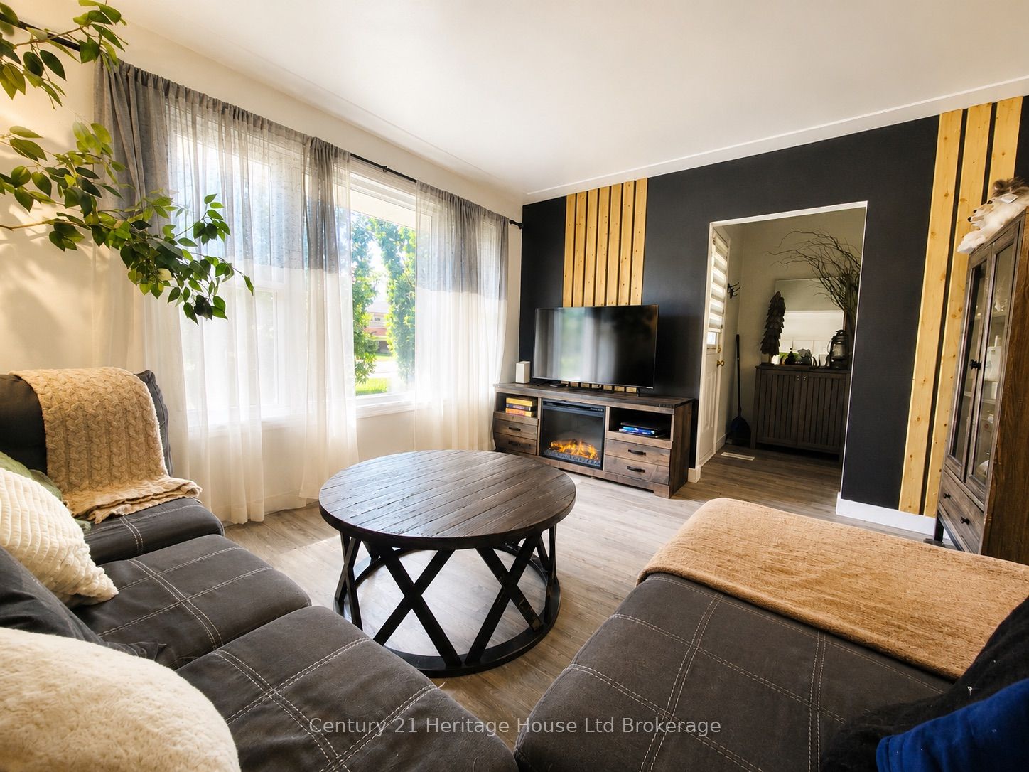 54 Frontenac Road A Property Photo 5