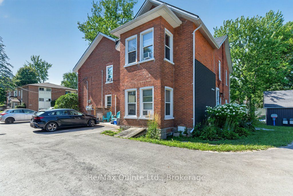 221 Albert Street Property Photo 3