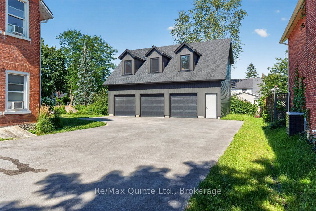 221 Albert Street Property Photo 28