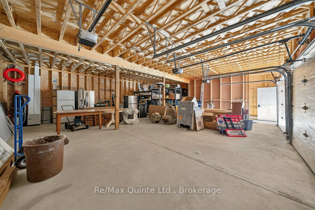 221 Albert Street Property Photo 33