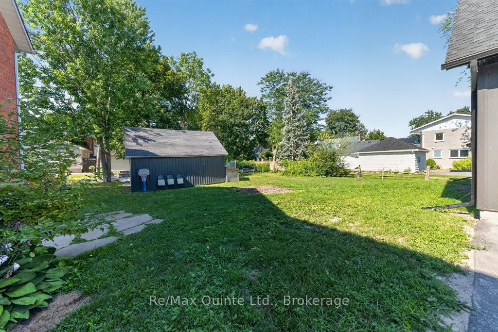 221 Albert Street Property Photo 36
