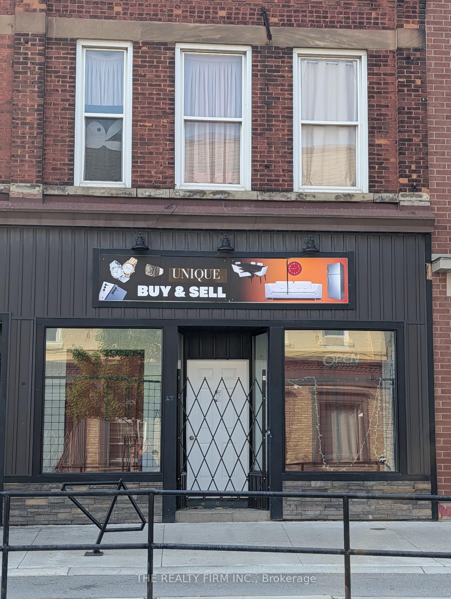 755 Dundas Street Property Photo 1