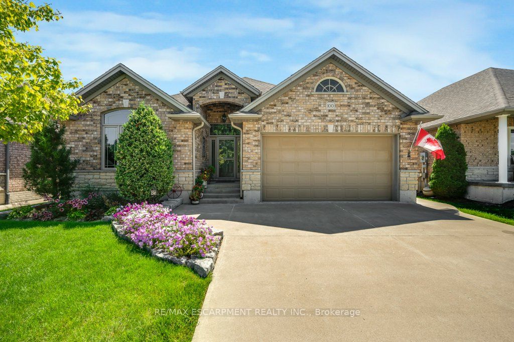 100 Willowdale Crescent Property Photo 1