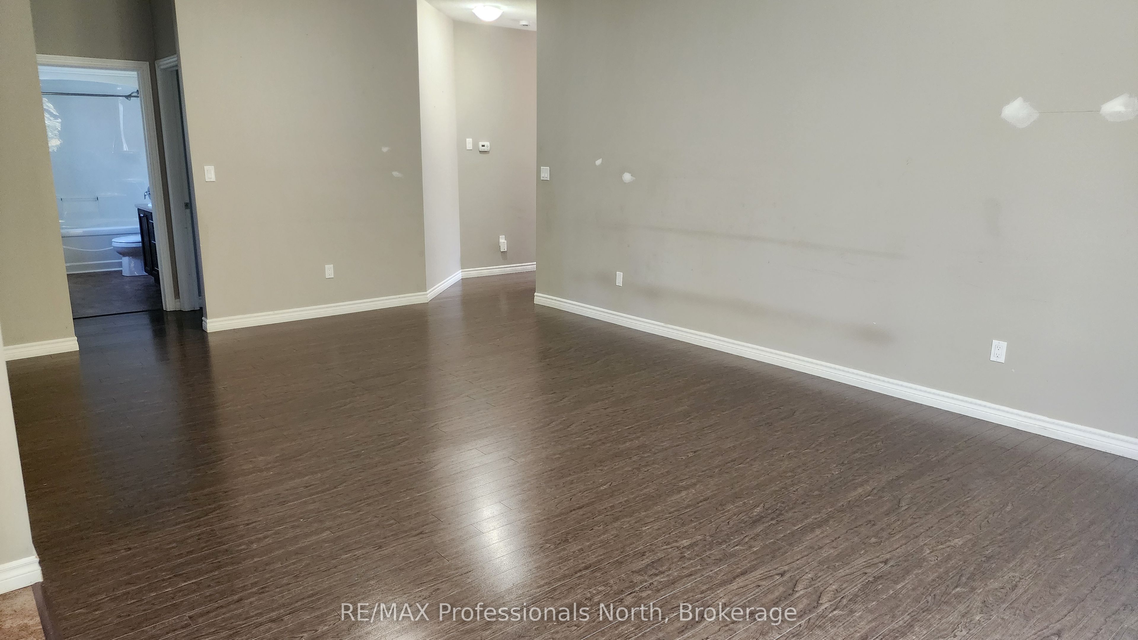 5 Greaves Avenue Property Photo 13