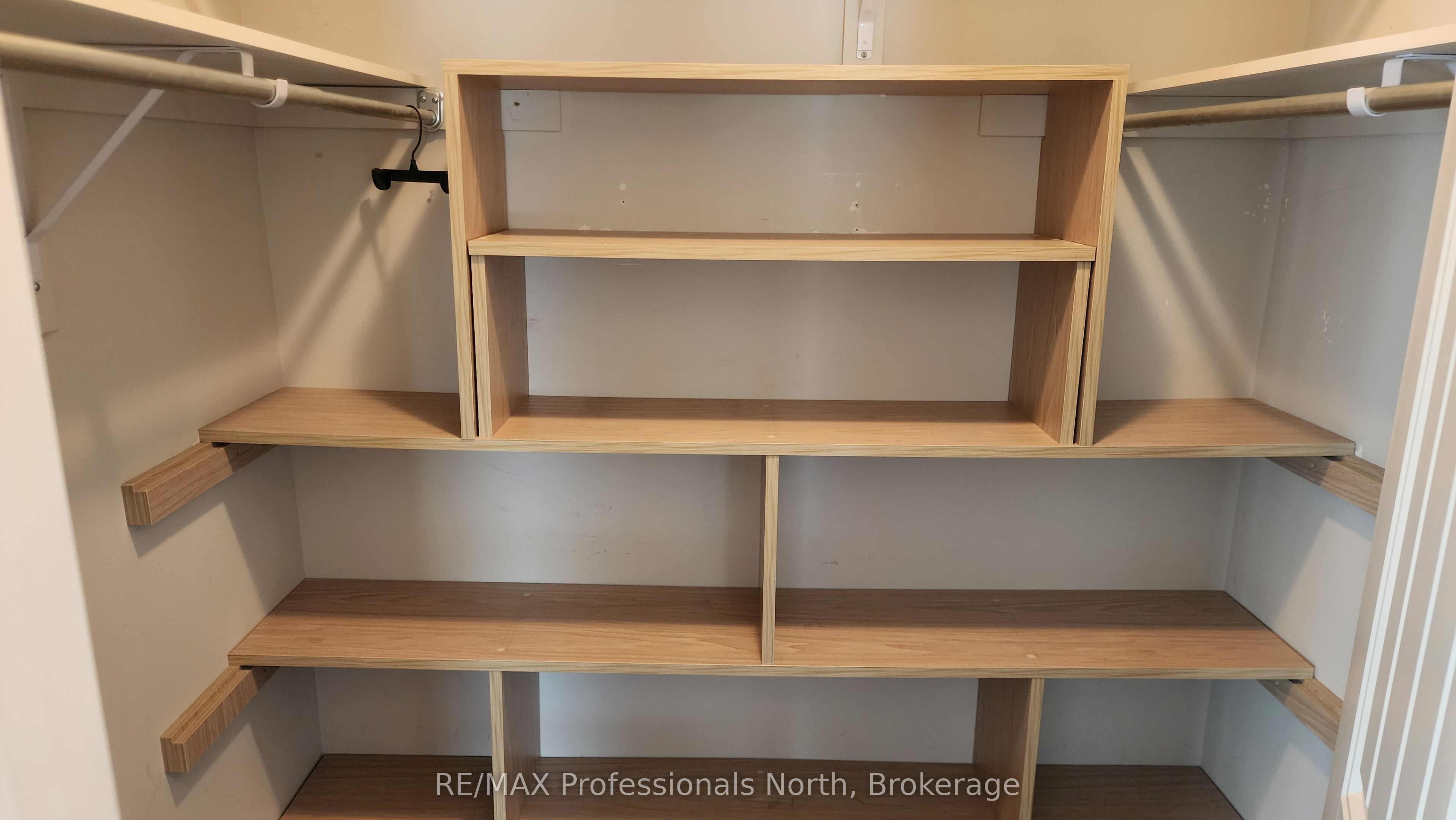 5 Greaves Avenue Property Photo 16