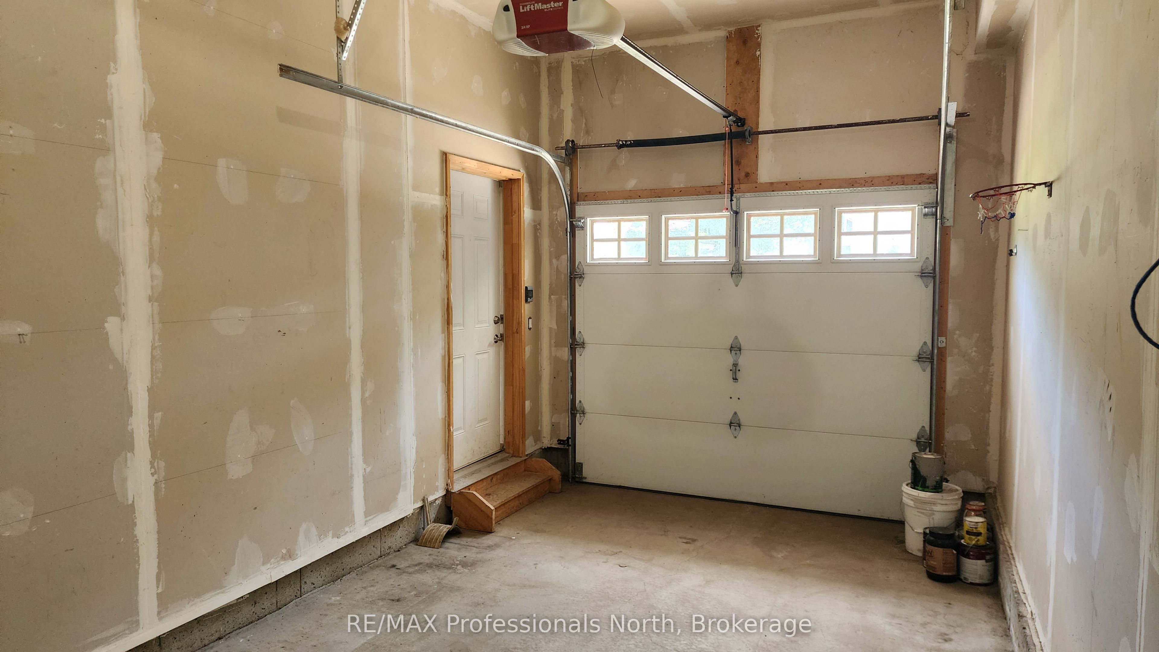 5 Greaves Avenue Property Photo 22