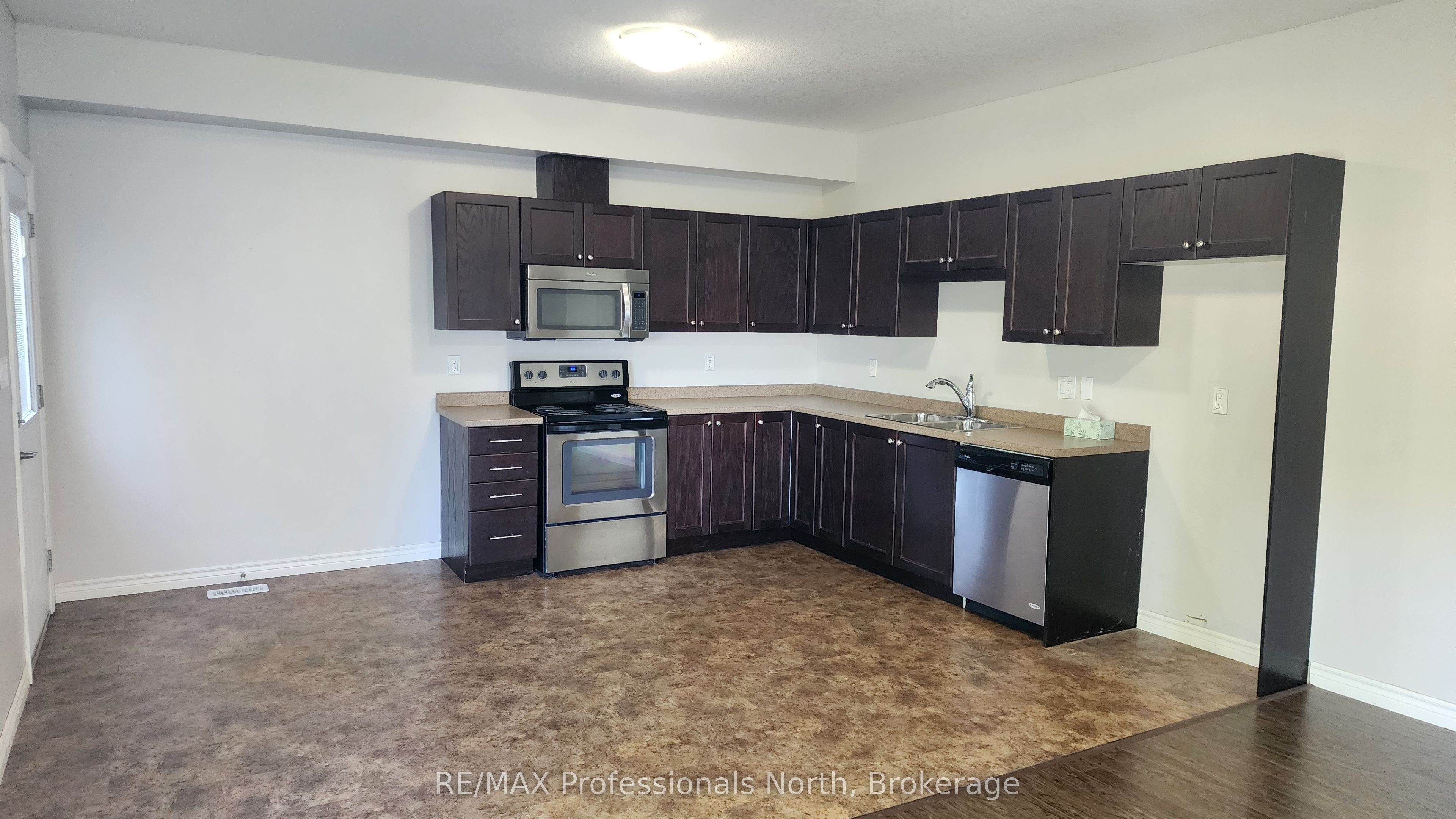 5 Greaves Avenue Property Photo 23