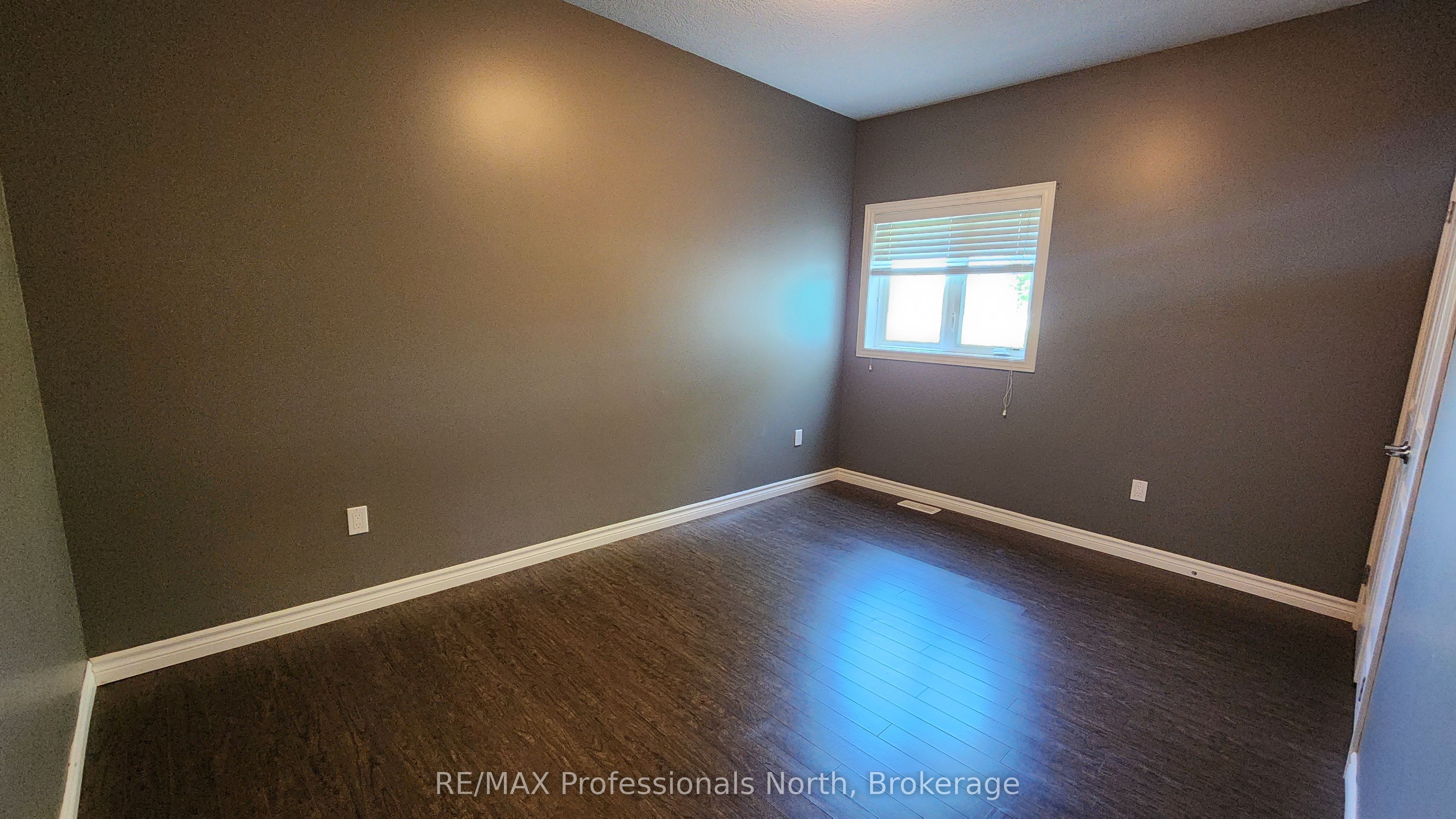 5 Greaves Avenue Property Photo 27