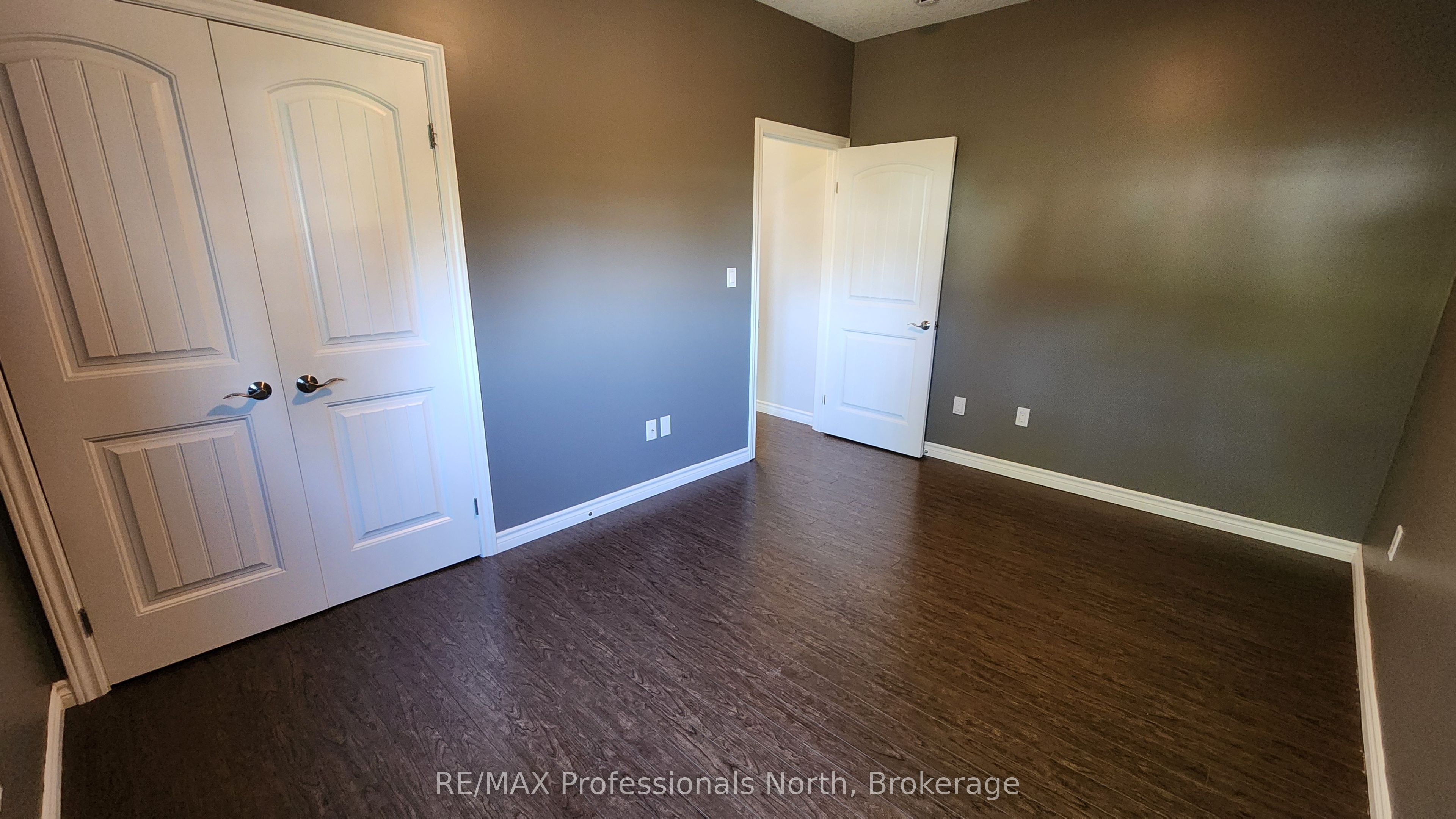 5 Greaves Avenue Property Photo 28