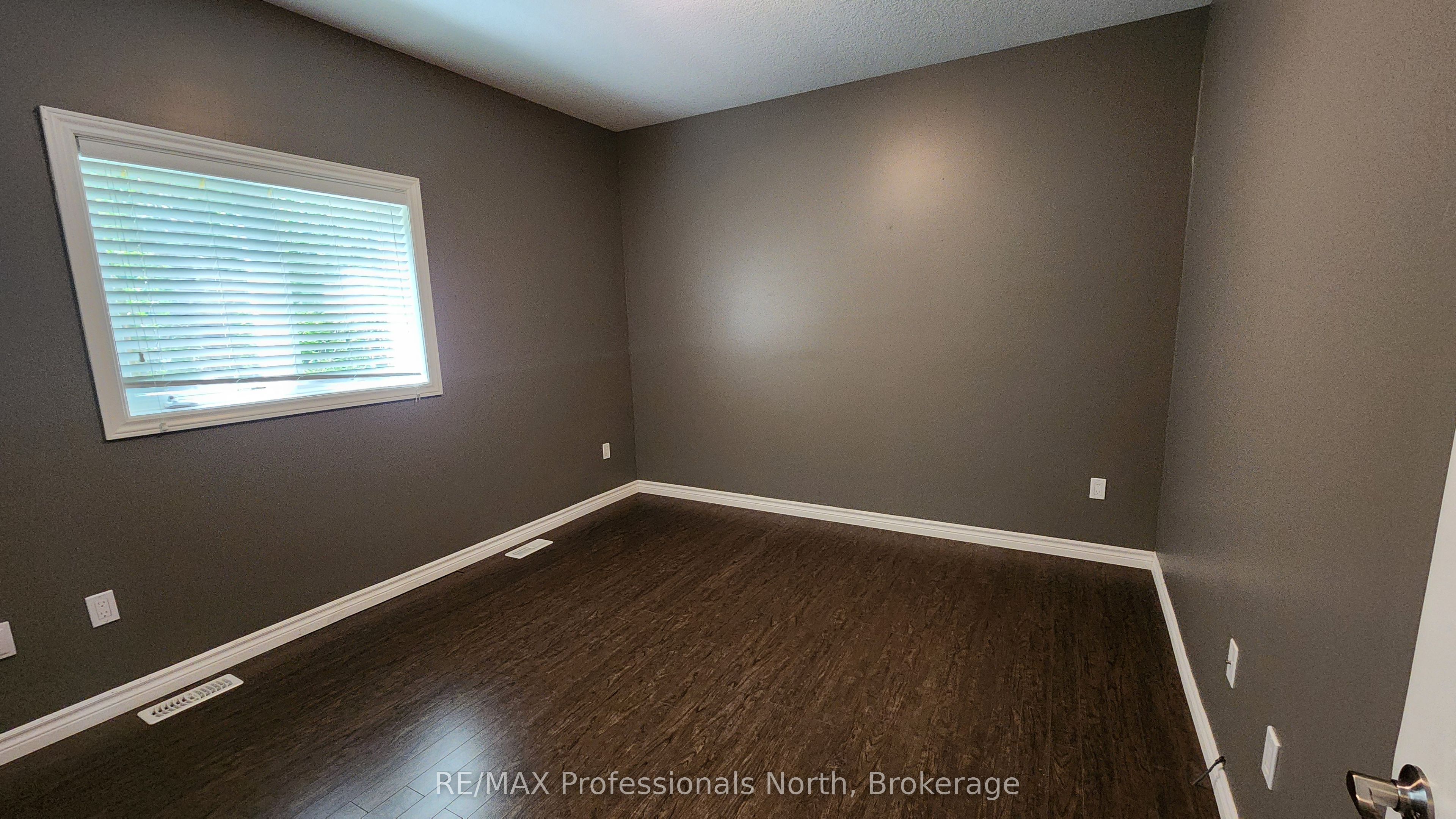 5 Greaves Avenue Property Photo 29