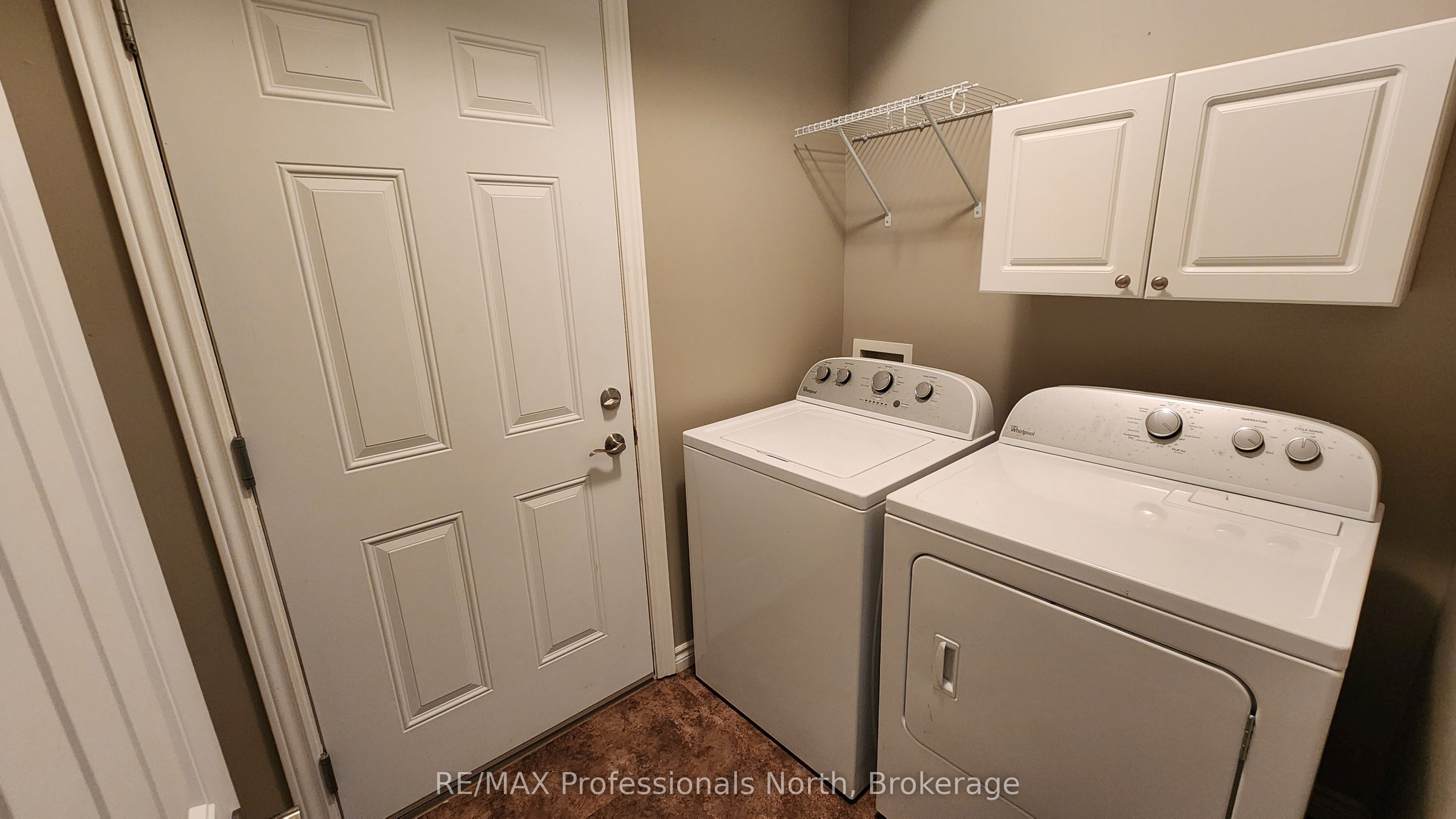 5 Greaves Avenue Property Photo 31