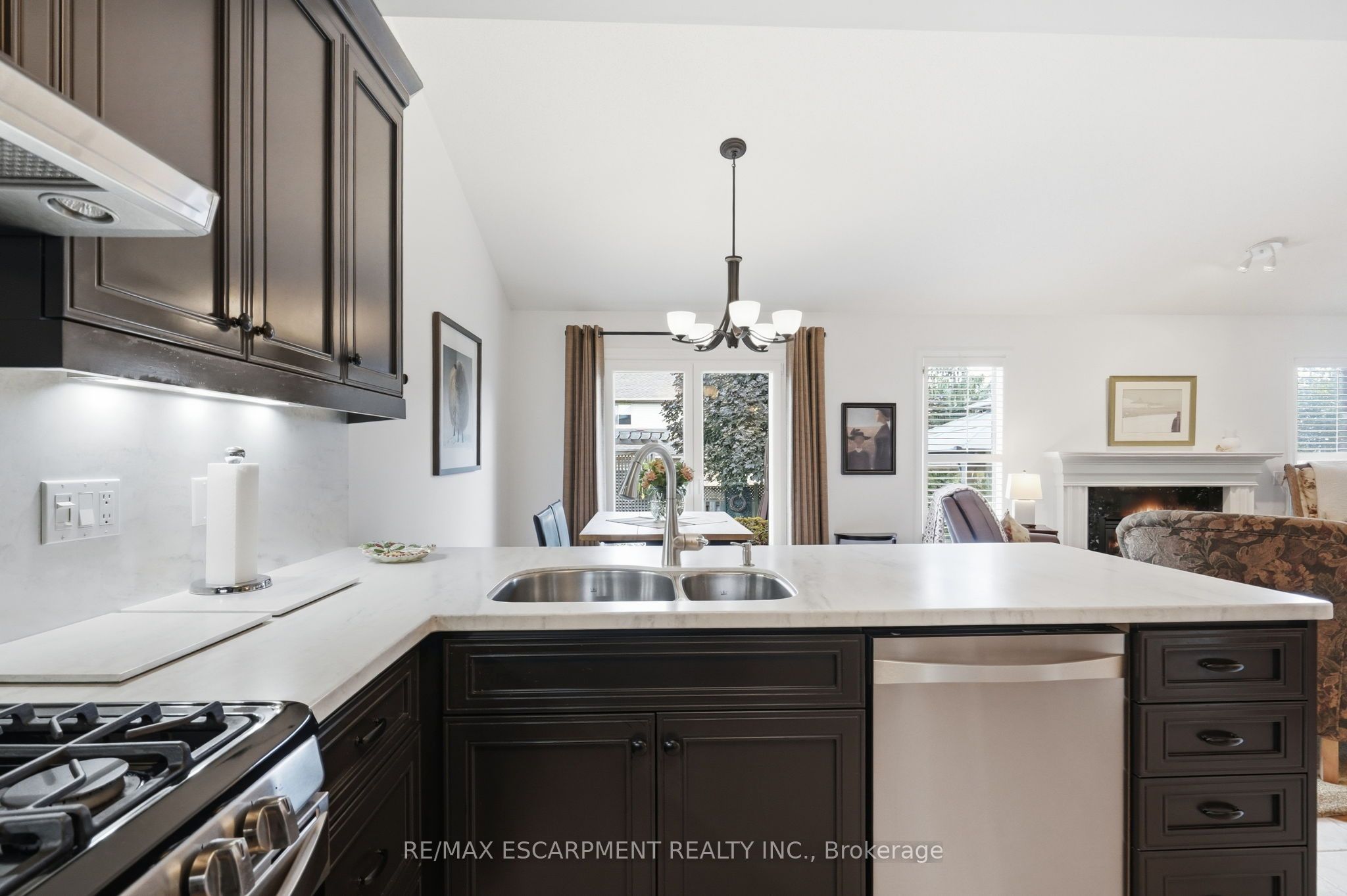 64 Redfern Avenue Property Photo 17