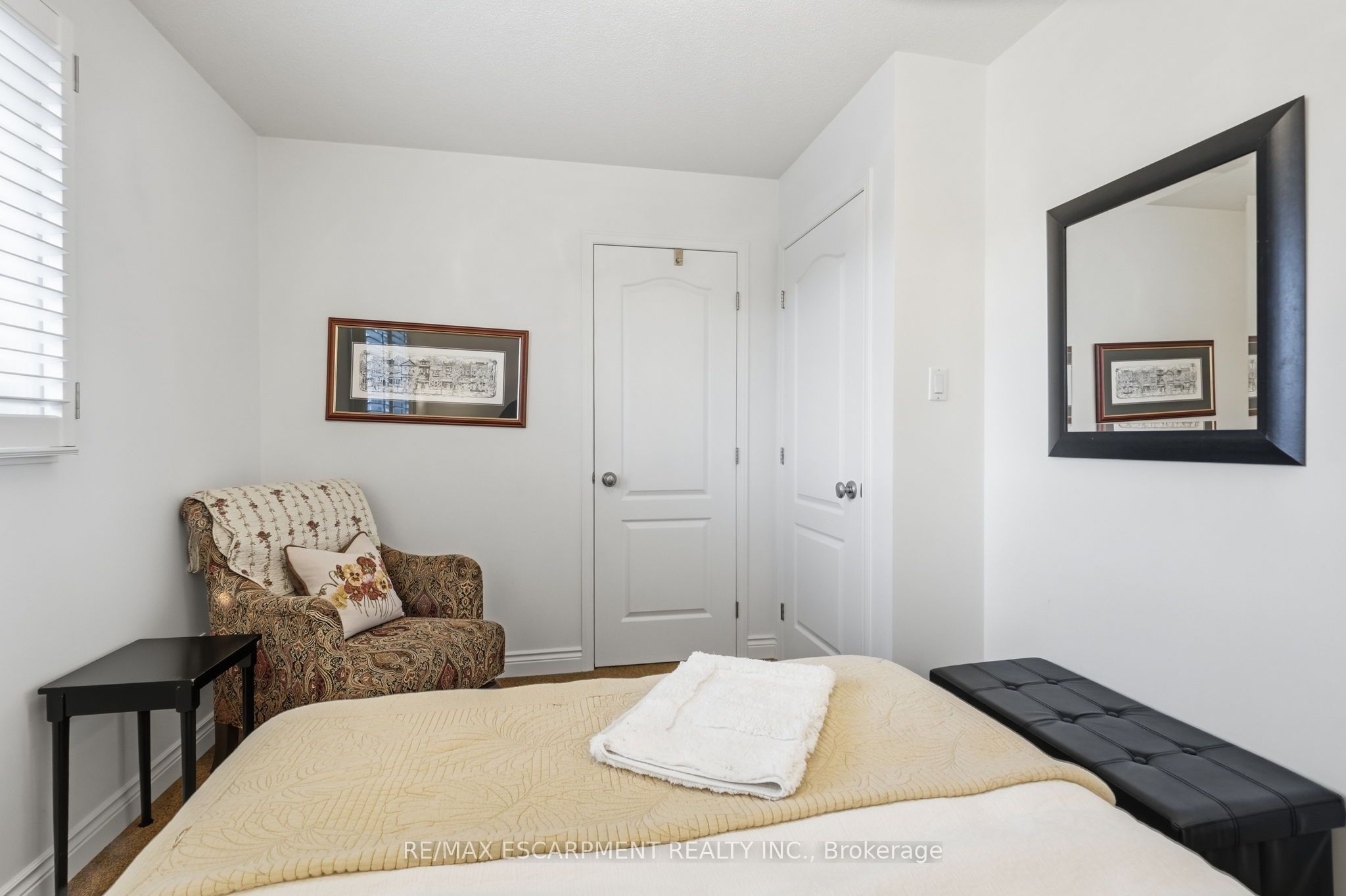 64 Redfern Avenue Property Photo 27