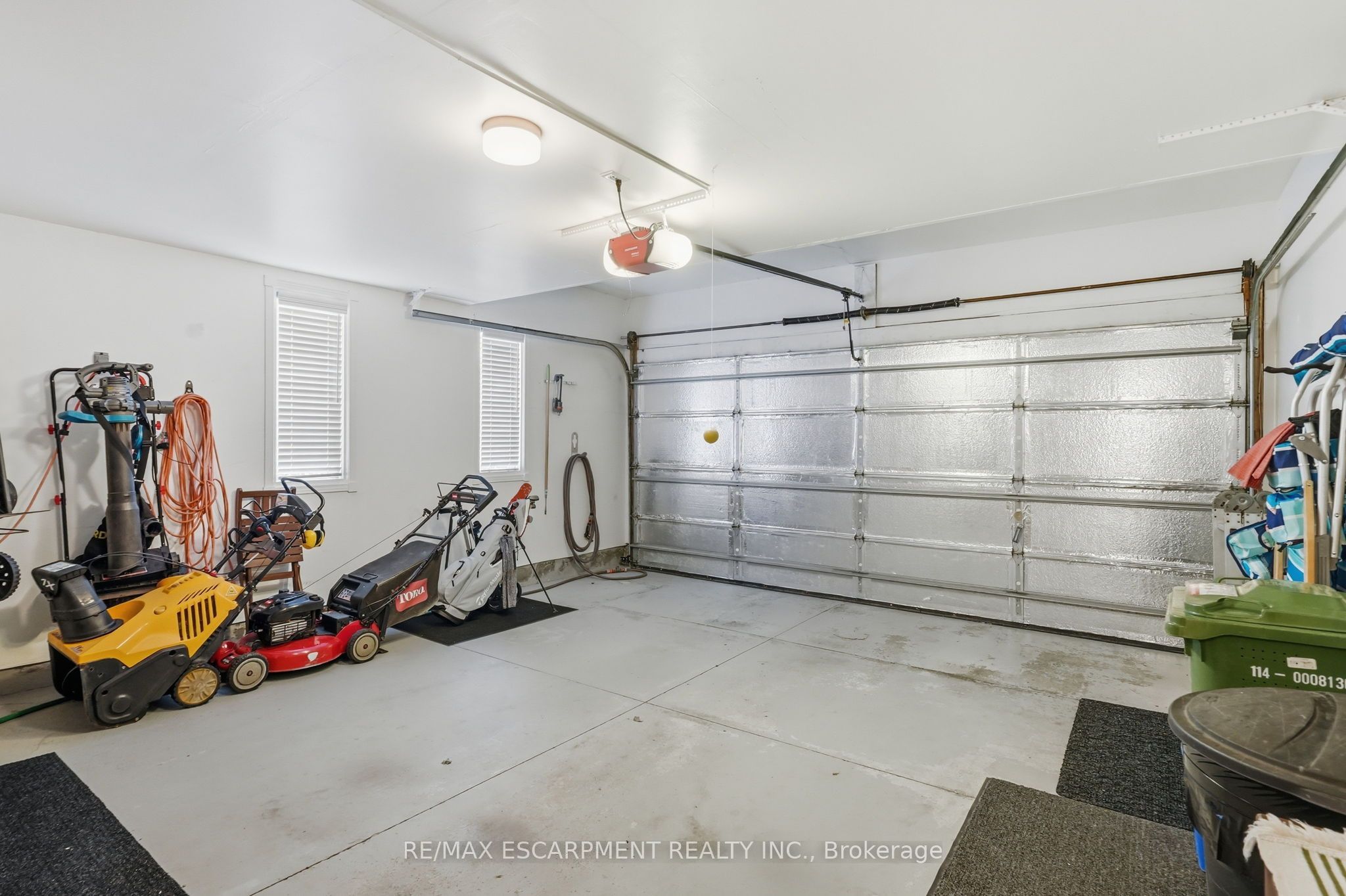 64 Redfern Avenue Property Photo 37