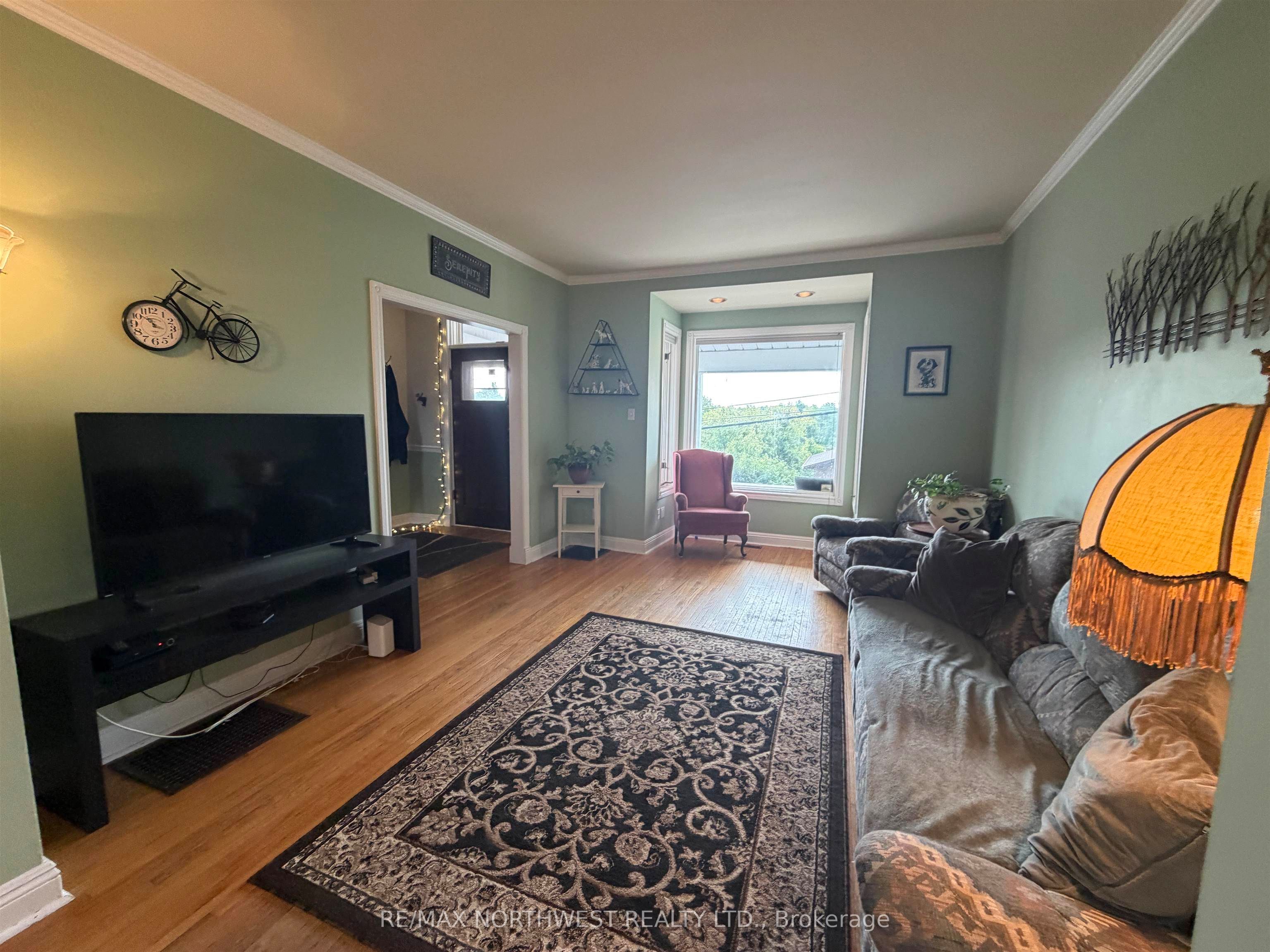 512 Third Street South Property Photo 8