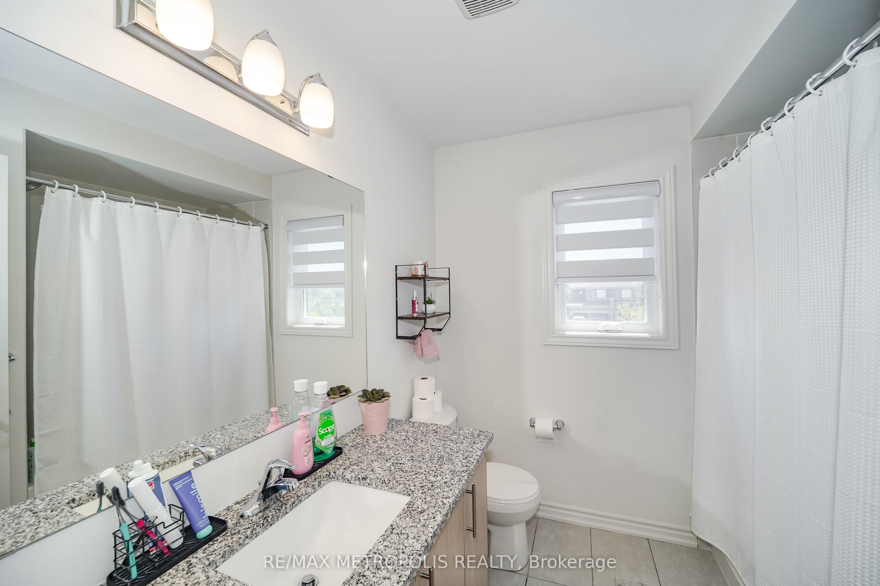 421 Trevor Street Property Photo 45
