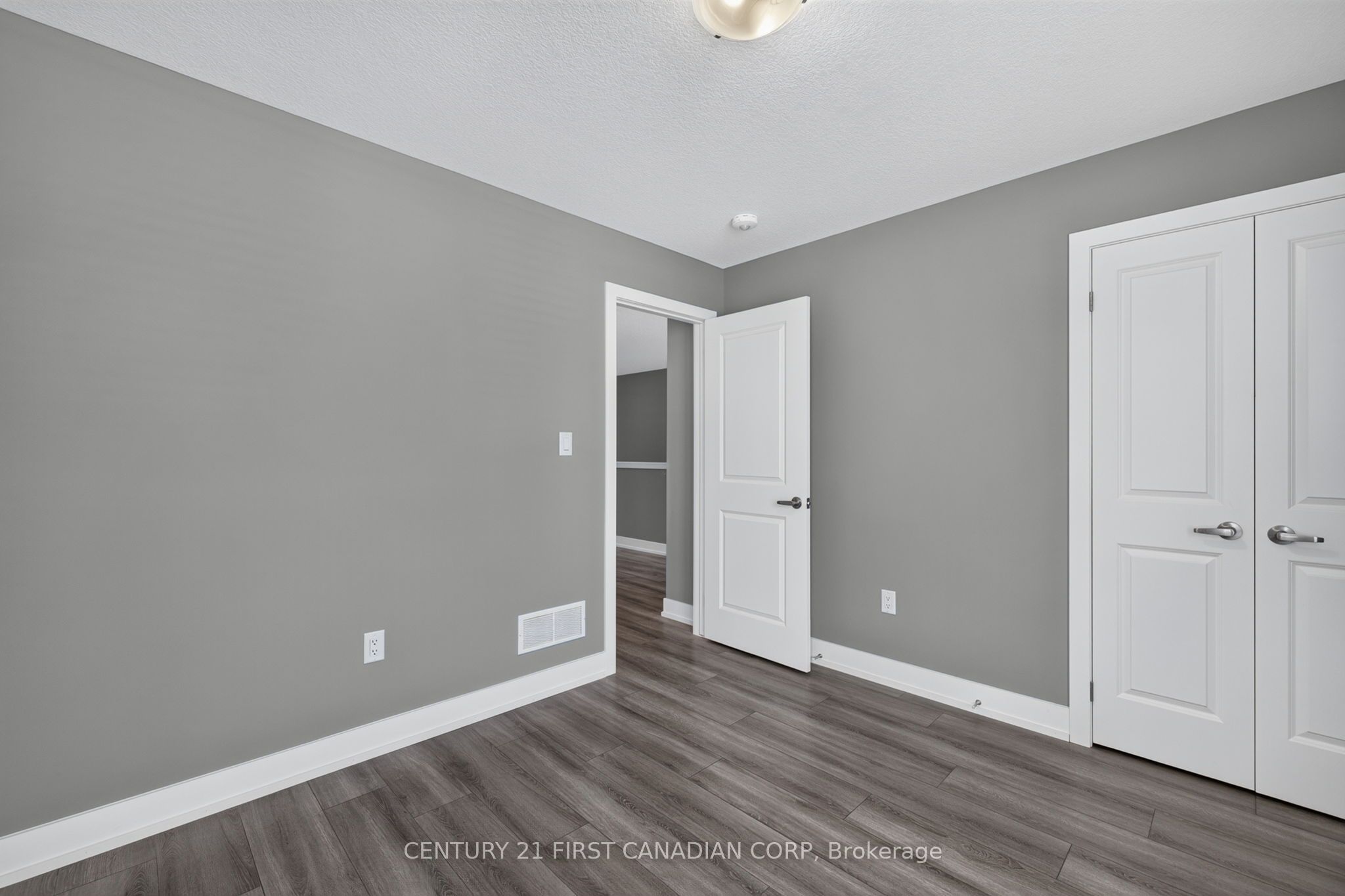 362 Edgevalley Road Property Photo 22