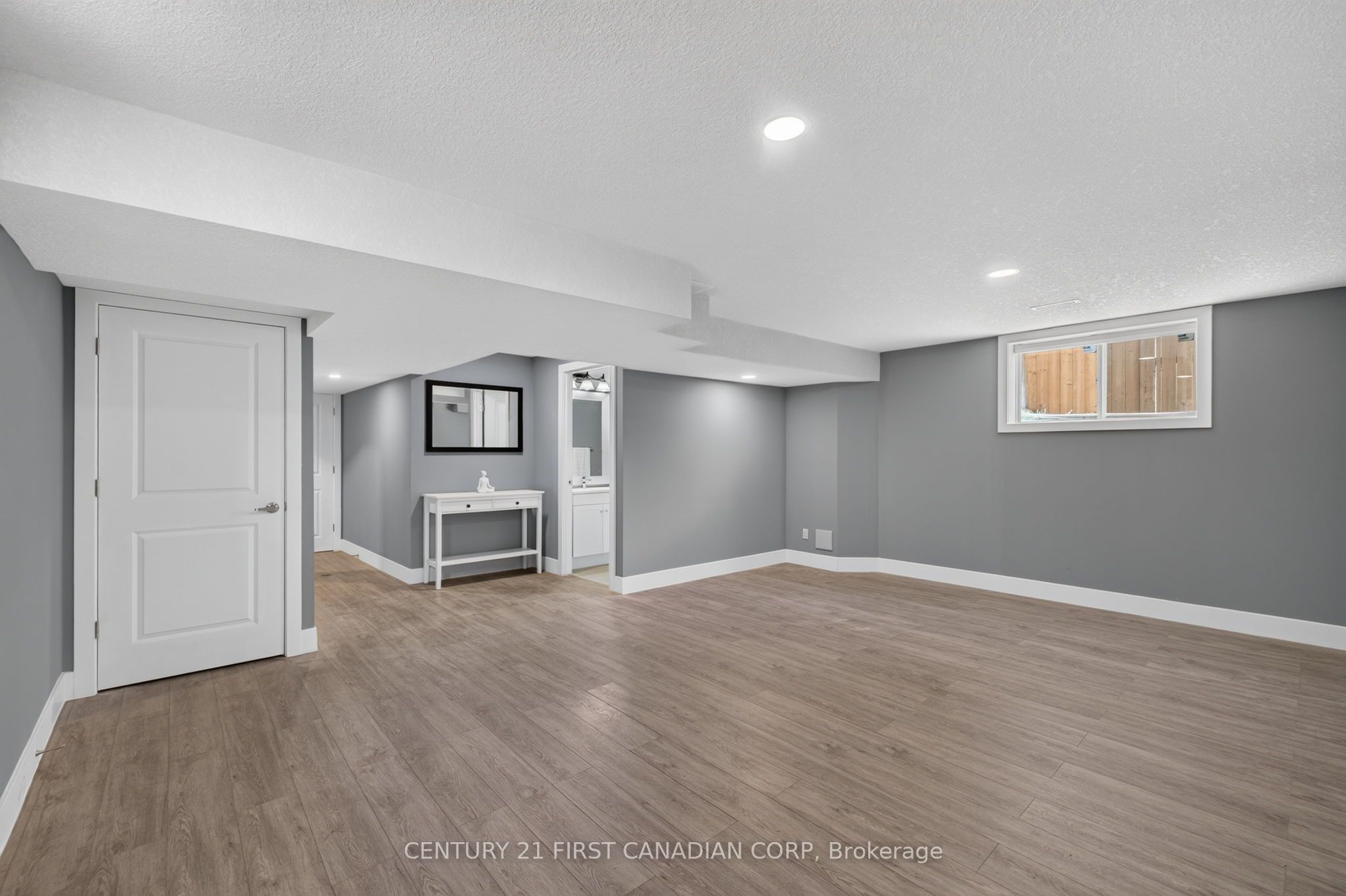 362 Edgevalley Road Property Photo 29