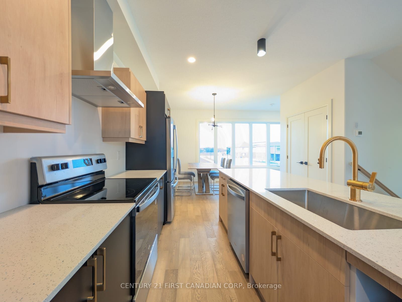 235 Kennington Way 38 Property Photo 6
