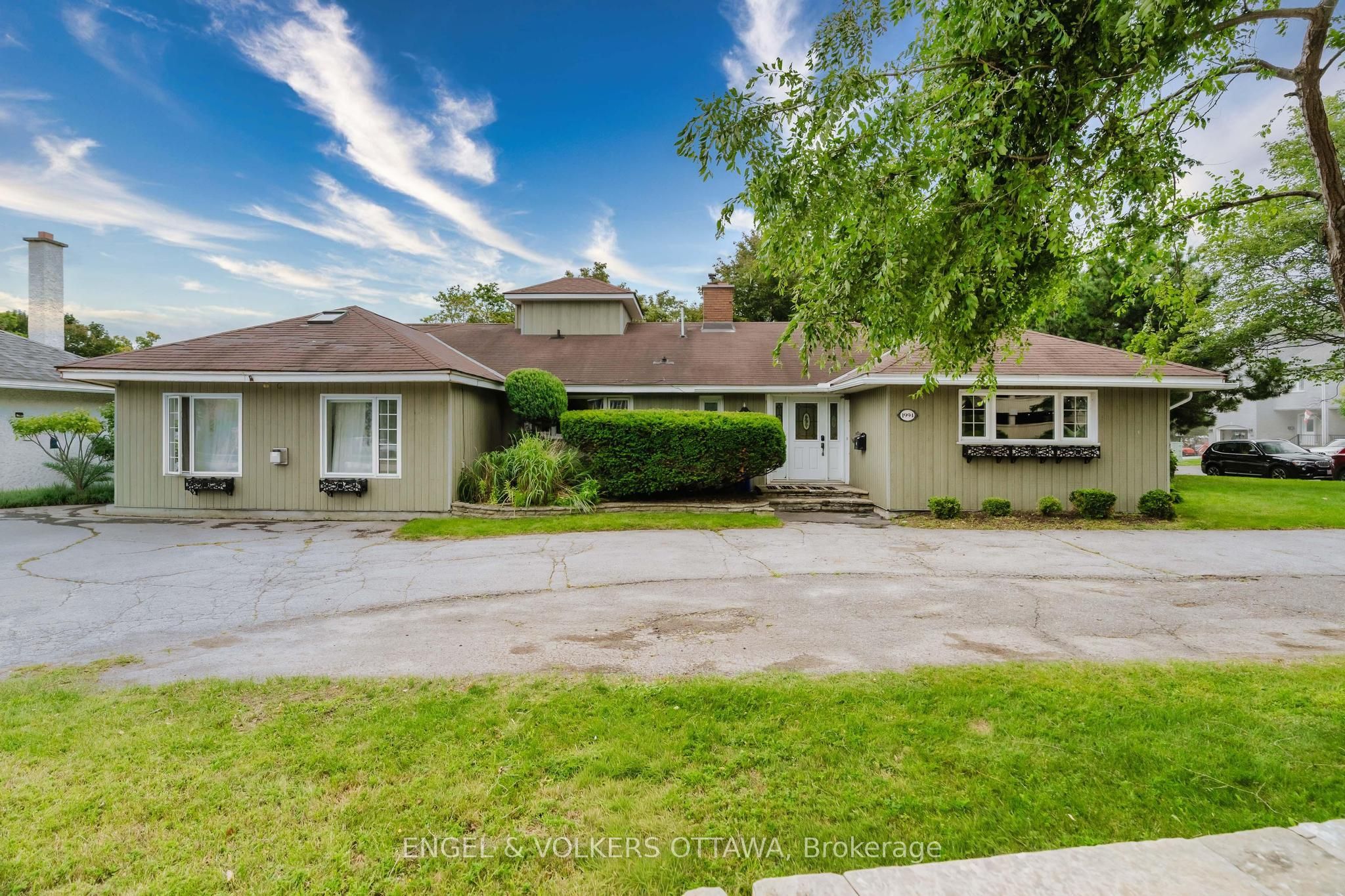 1994 Carling Avenue Property Photo 1