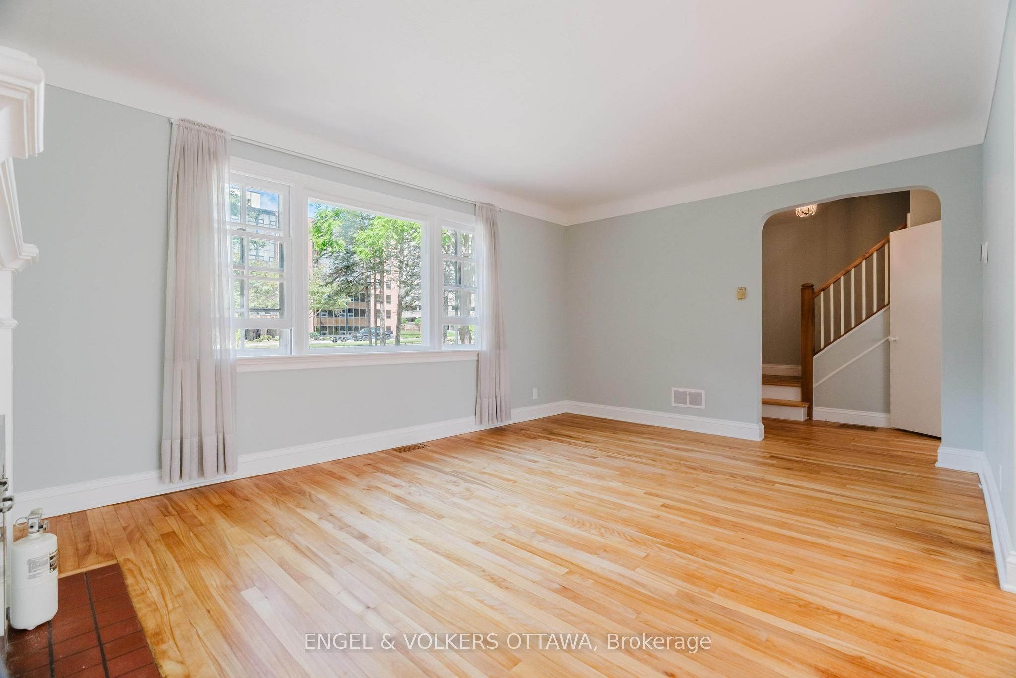 2028 Carling Avenue Property Photo 10