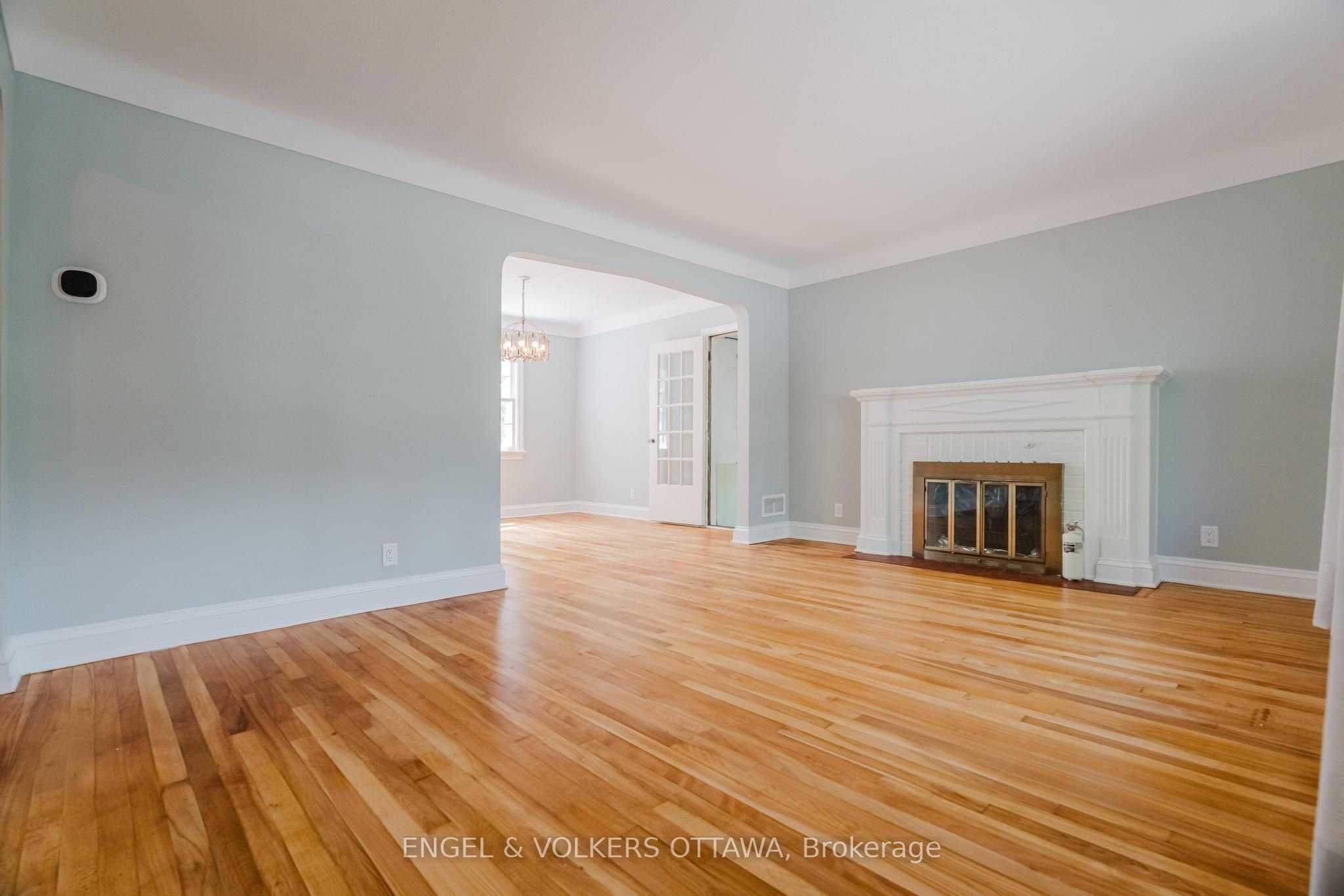 2028 Carling Avenue Property Photo 11