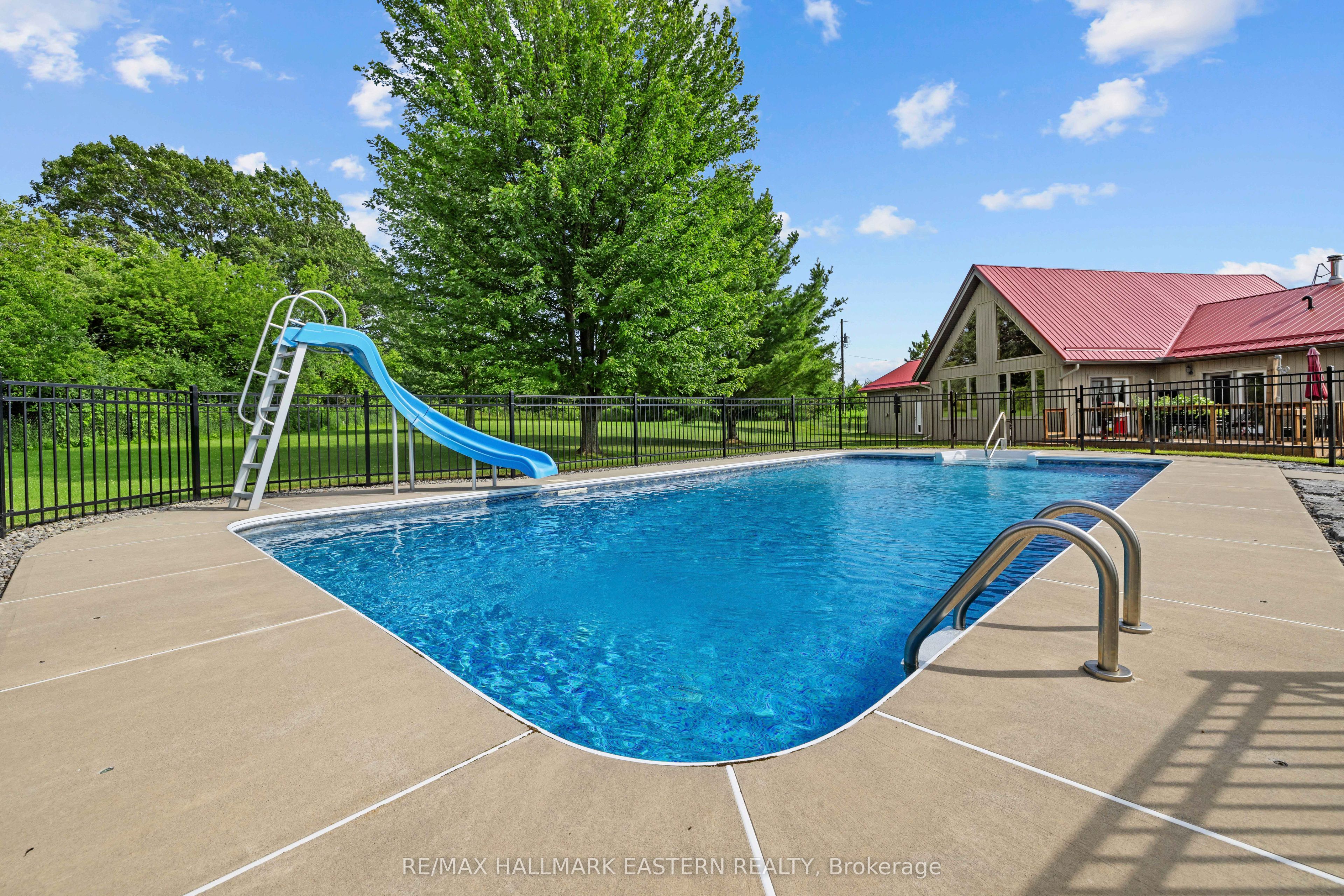 184 Golf Course Road Property Photo 4