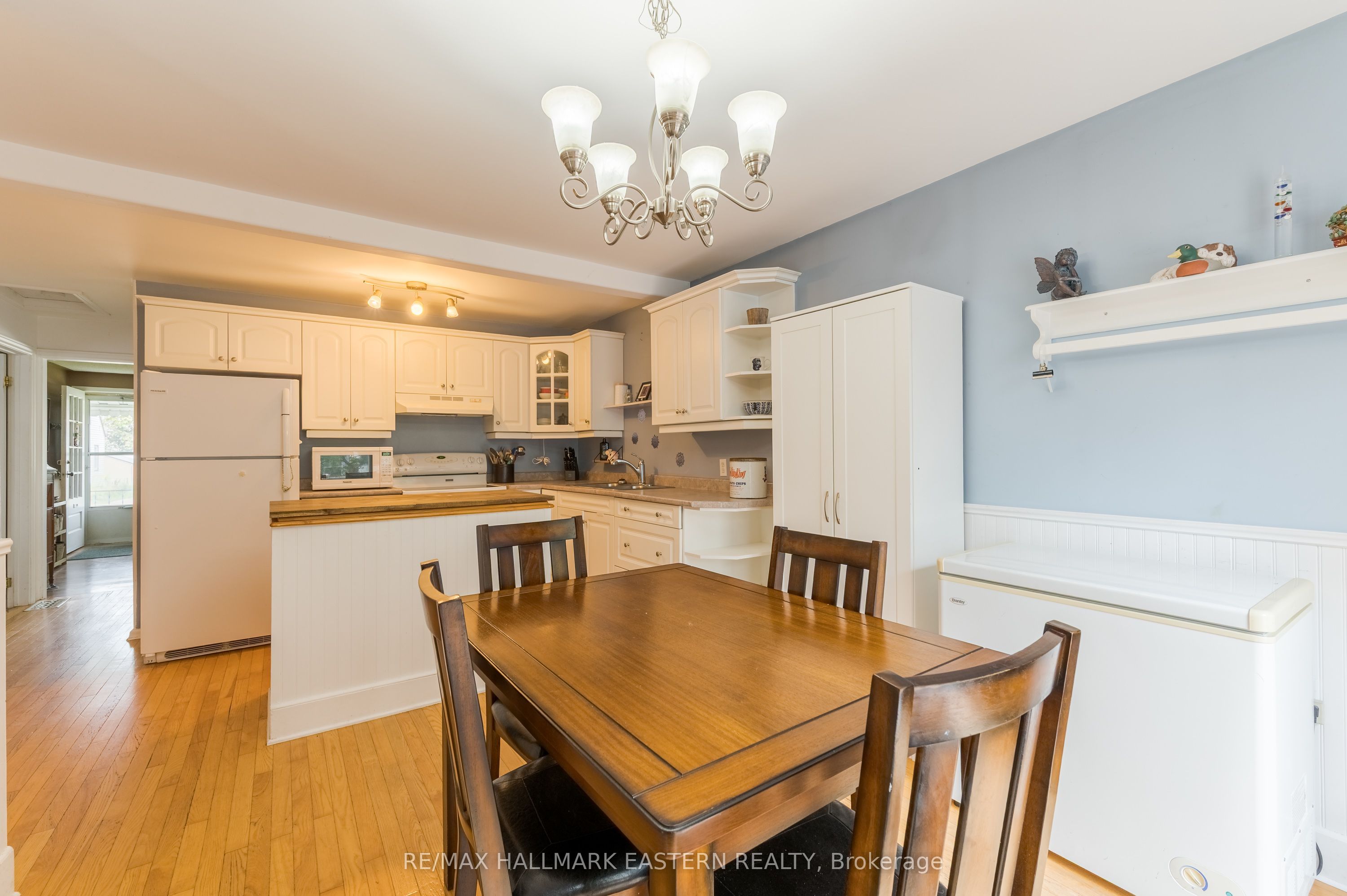 767 Duffus Street Property Photo 8