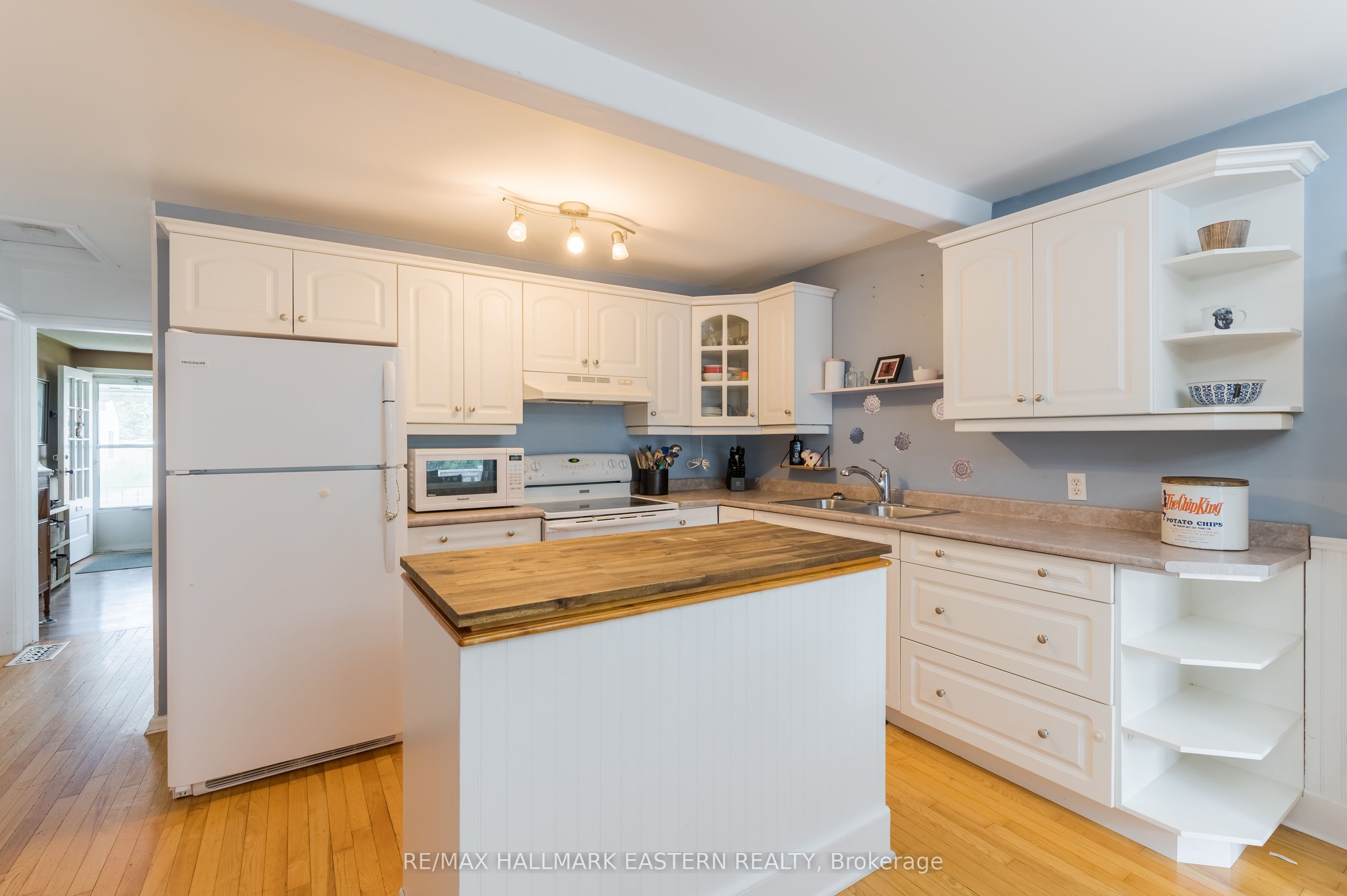 767 Duffus Street Property Photo 11