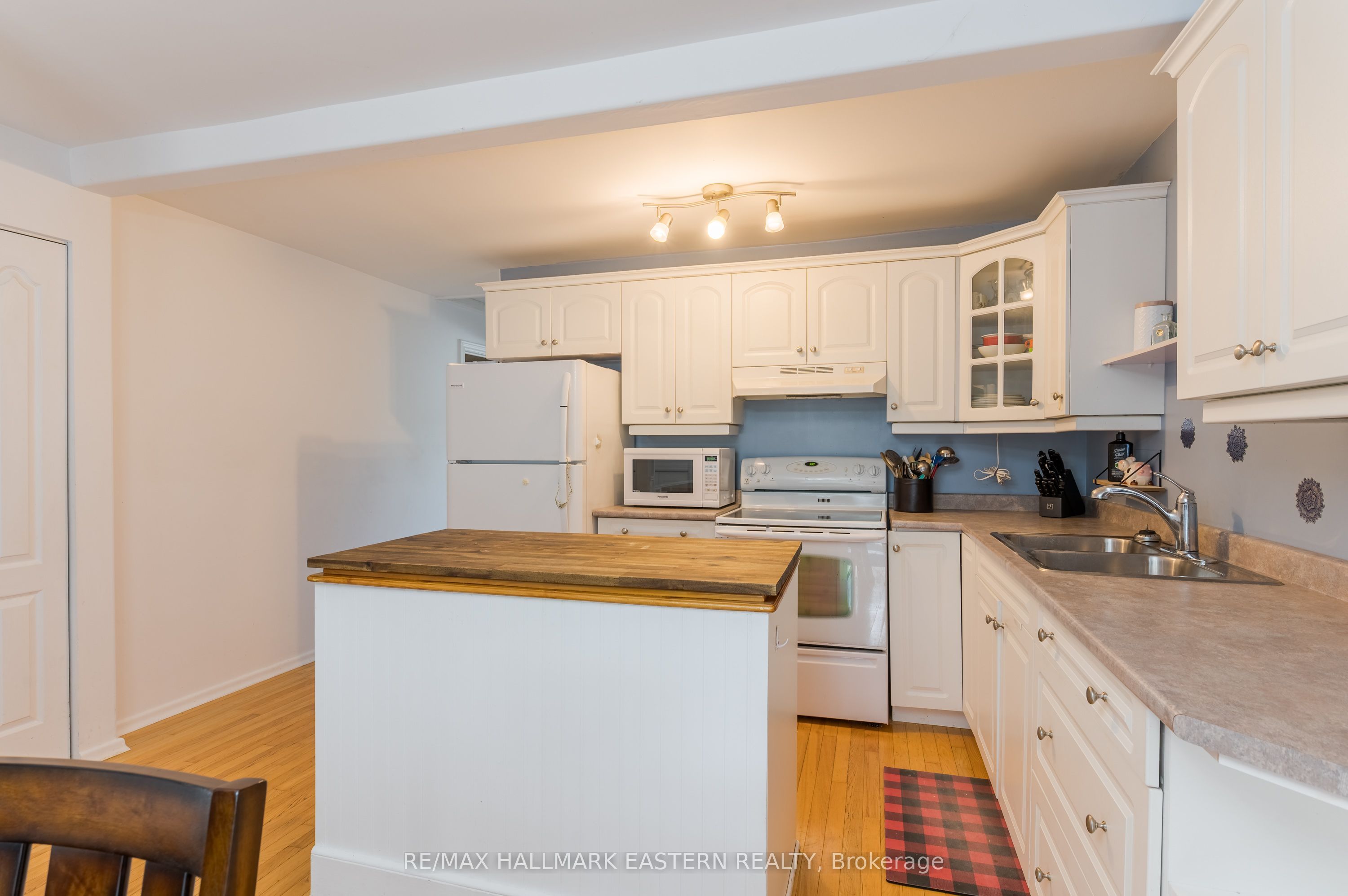 767 Duffus Street Property Photo 12