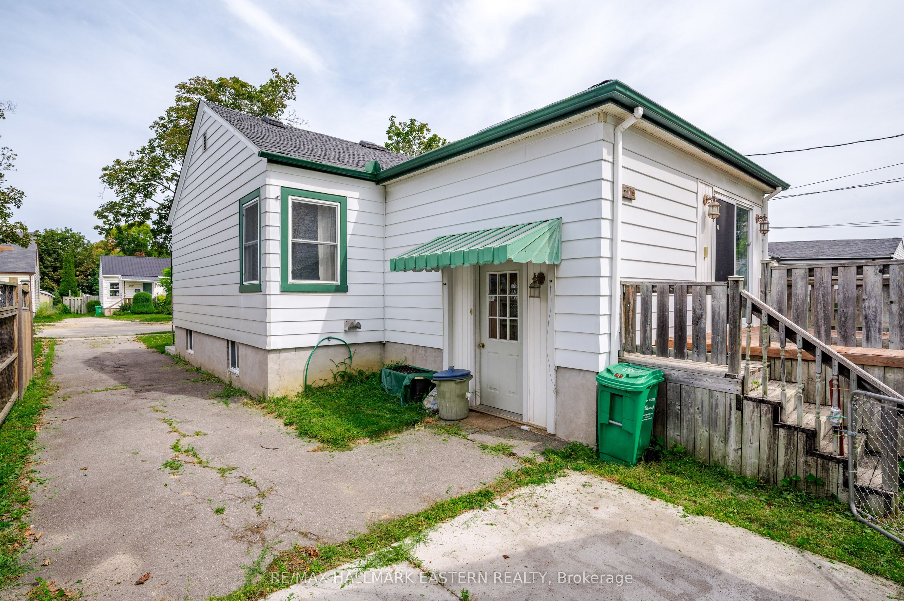 767 Duffus Street Property Photo 33