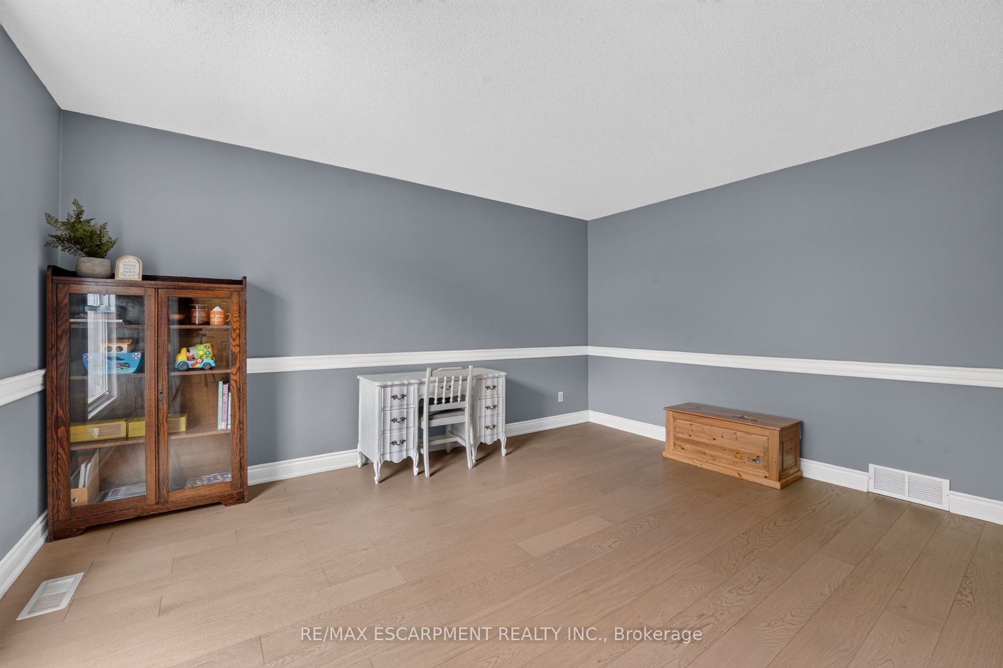 3626 Glen Elgin Drive Property Photo 6
