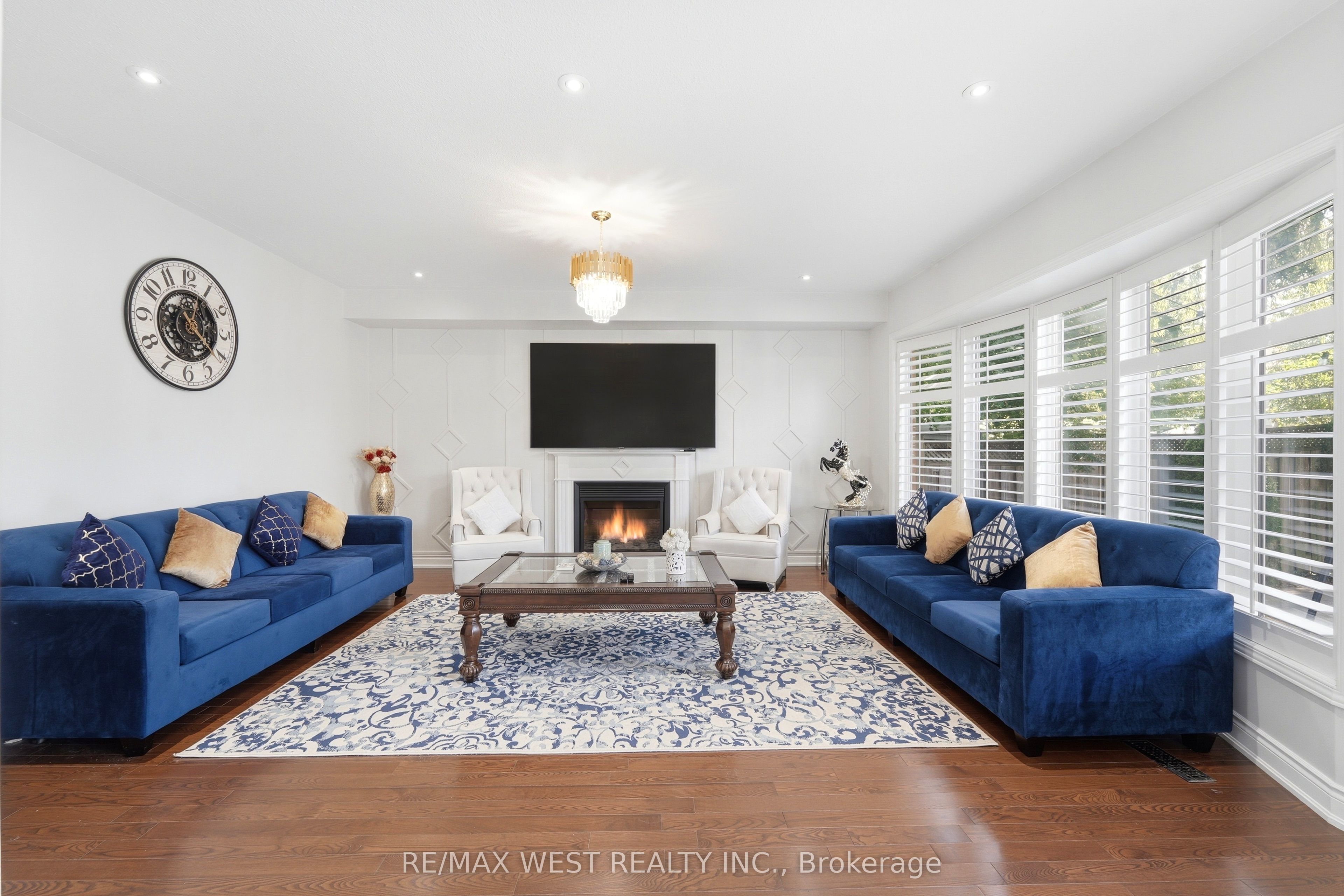 356 Robert Ferrie Drive Property Photo 4