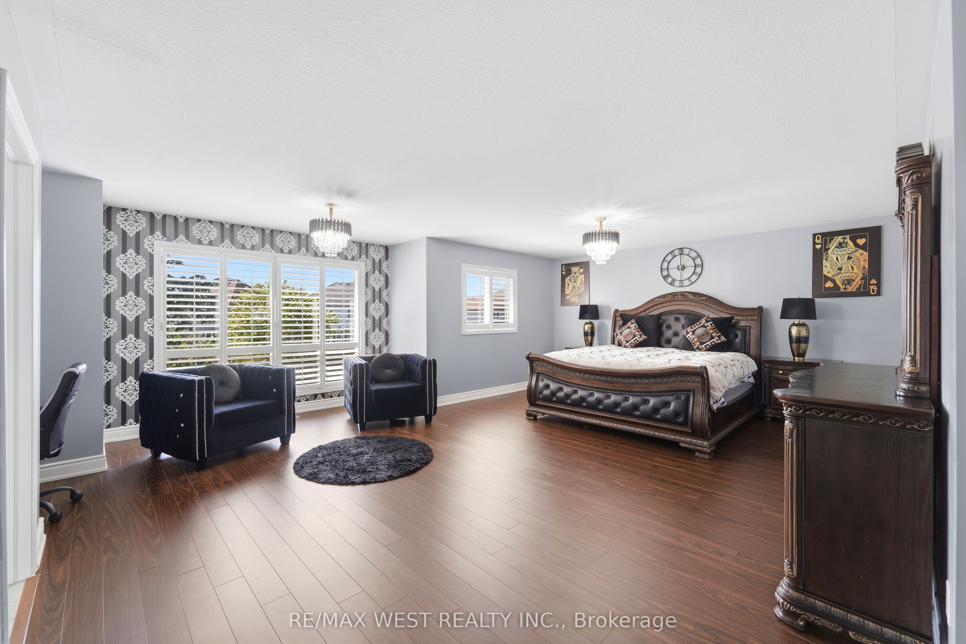 356 Robert Ferrie Drive Property Photo 8
