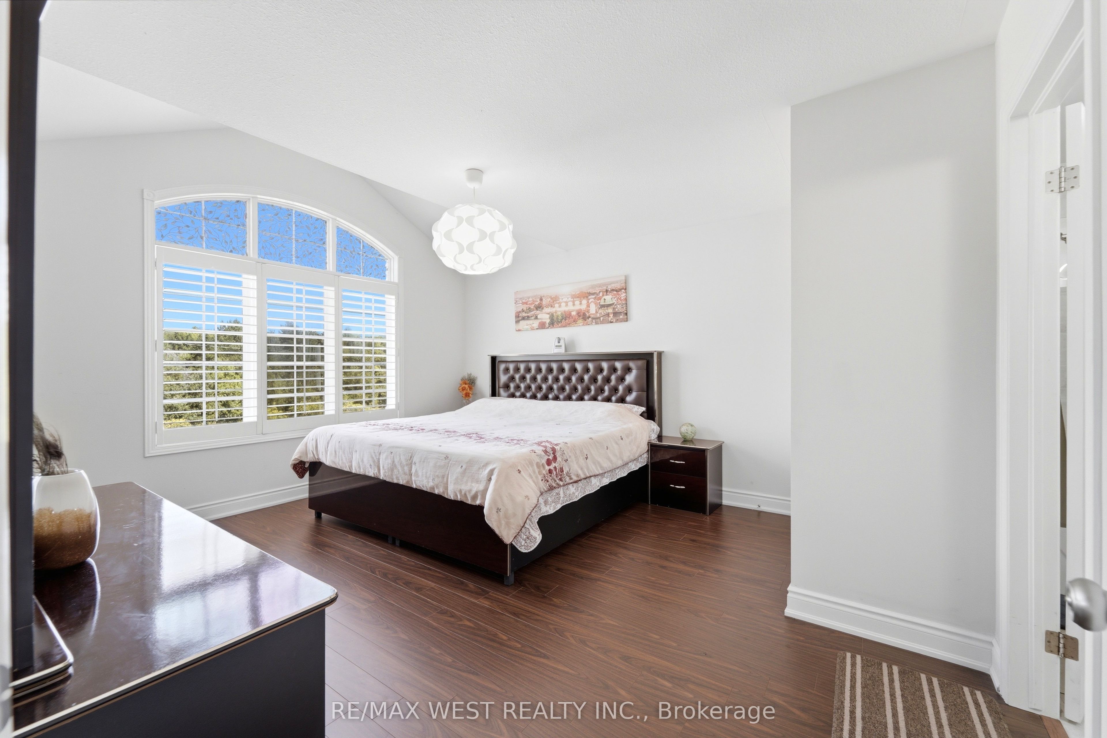 356 Robert Ferrie Drive Property Photo 10