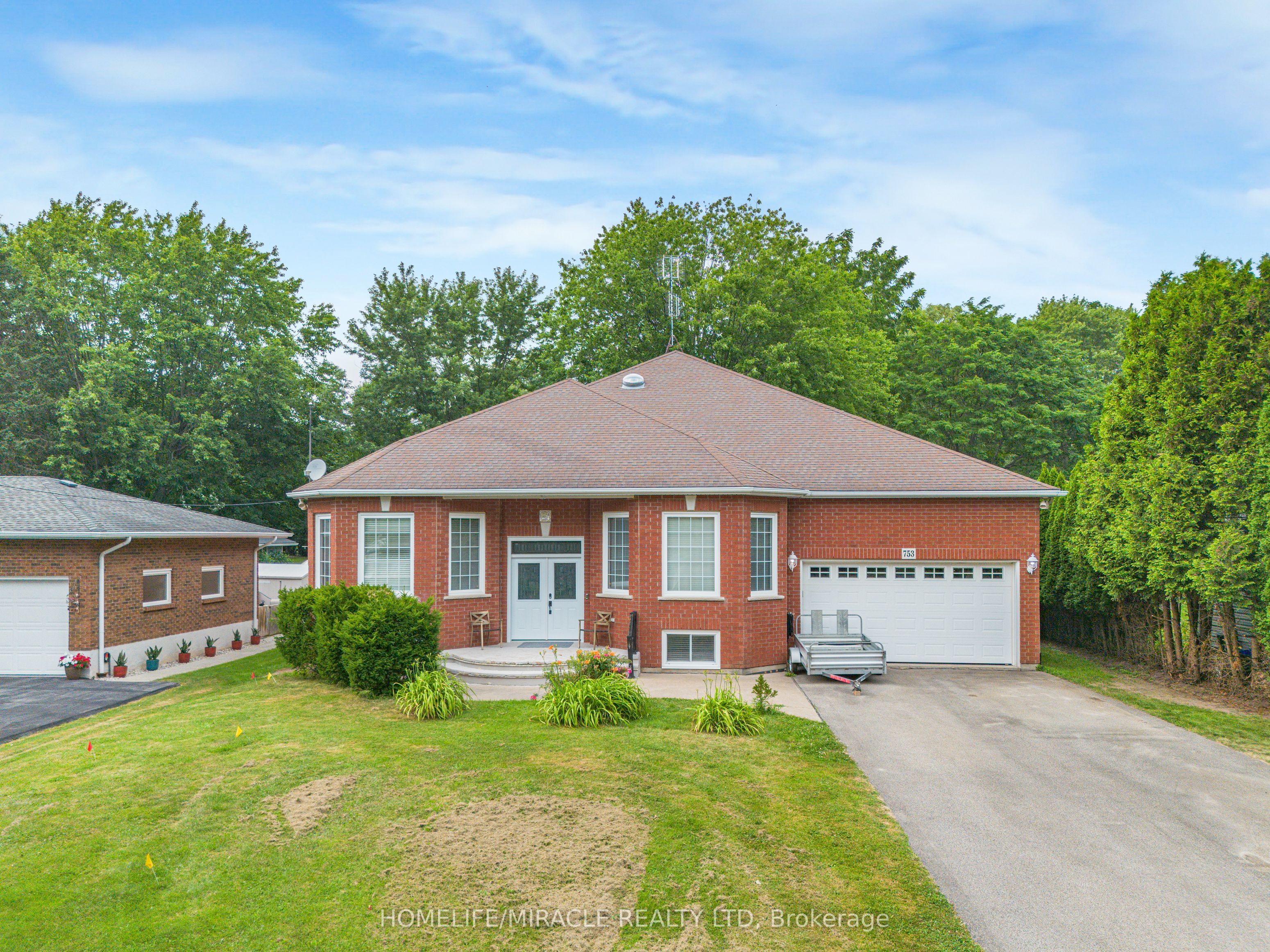 753 Welland Road Property Photo 1
