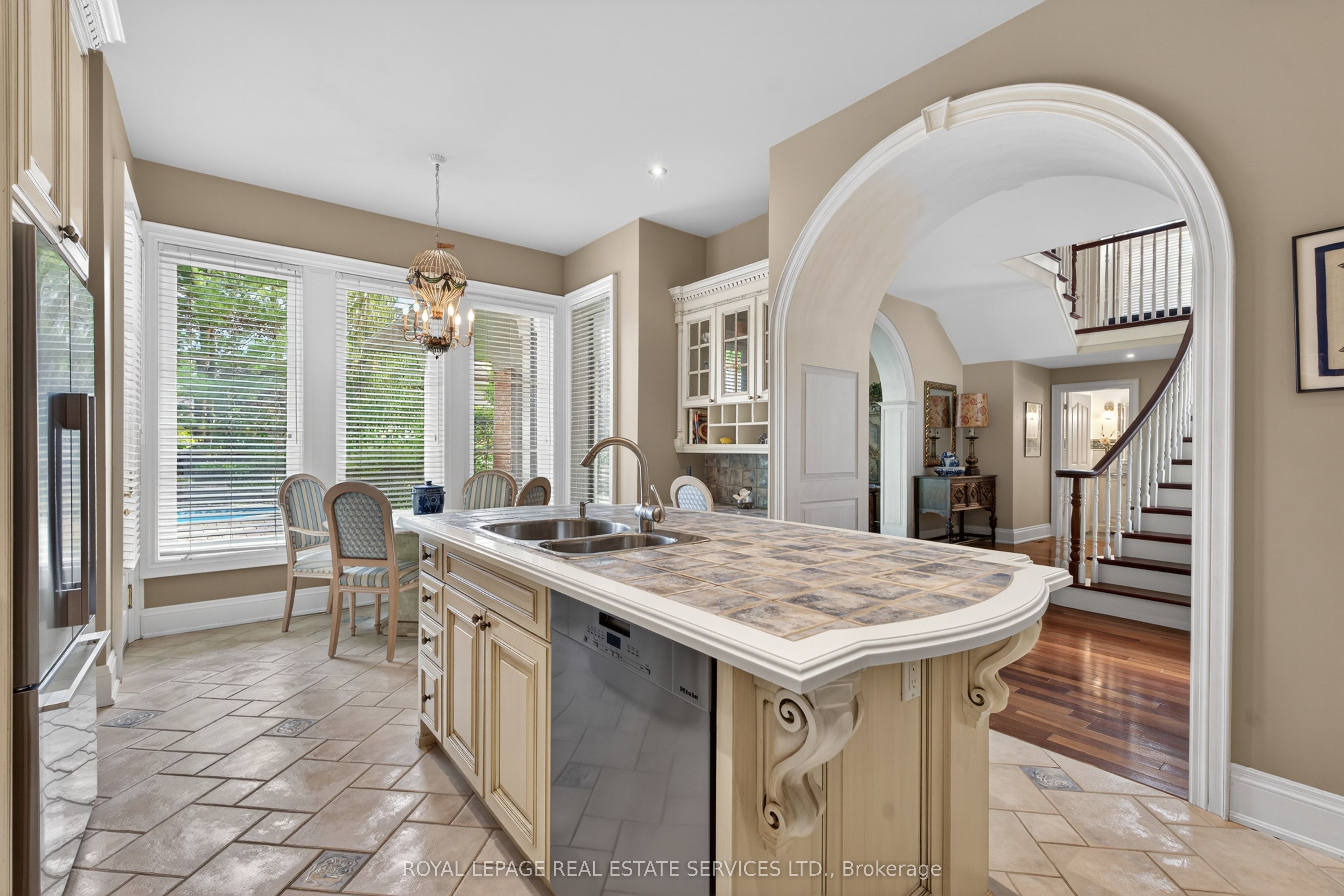 3476 Vinehaven Trail Property Photo 15