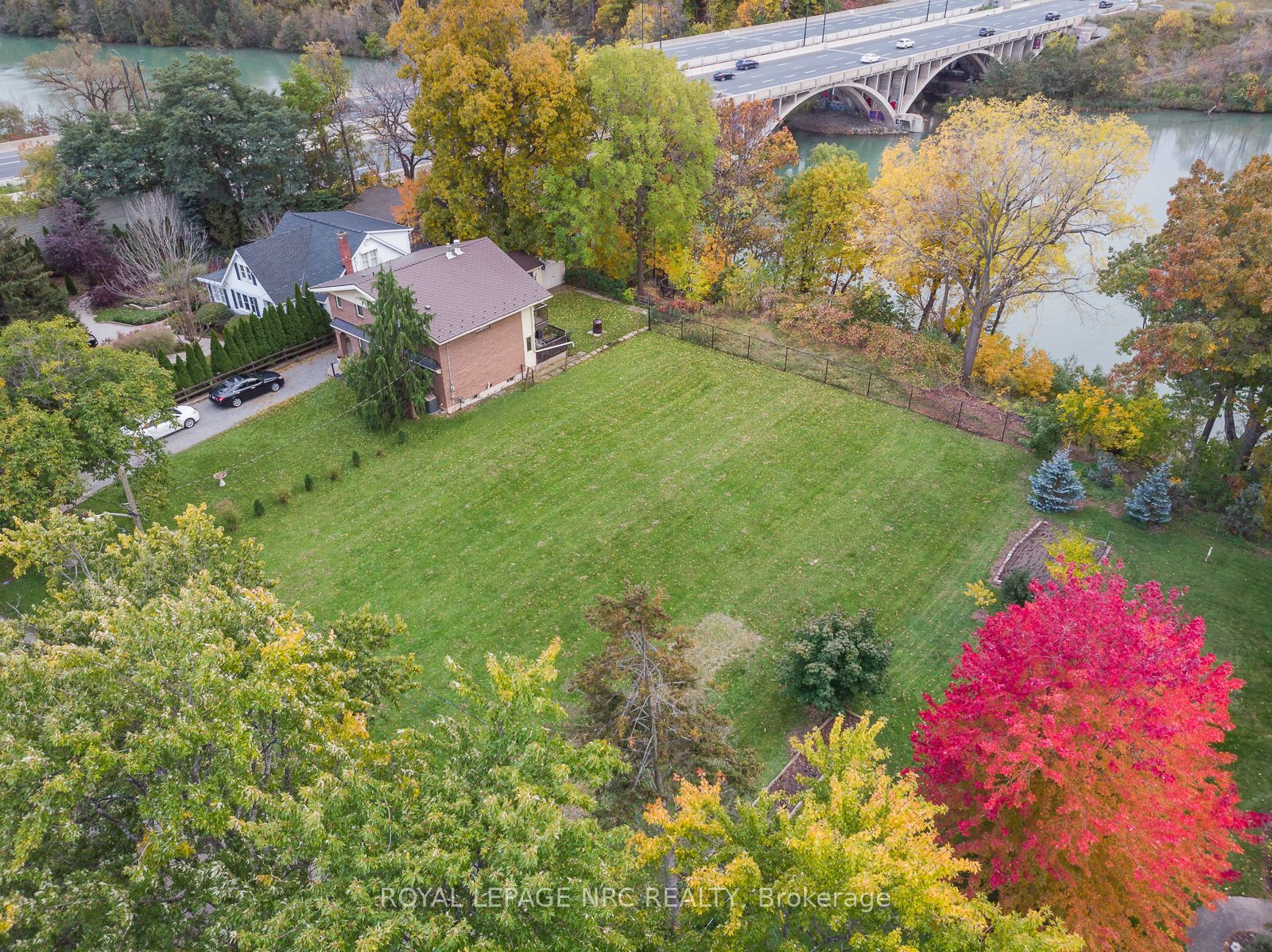 56a Henley Drive Property Photo 6