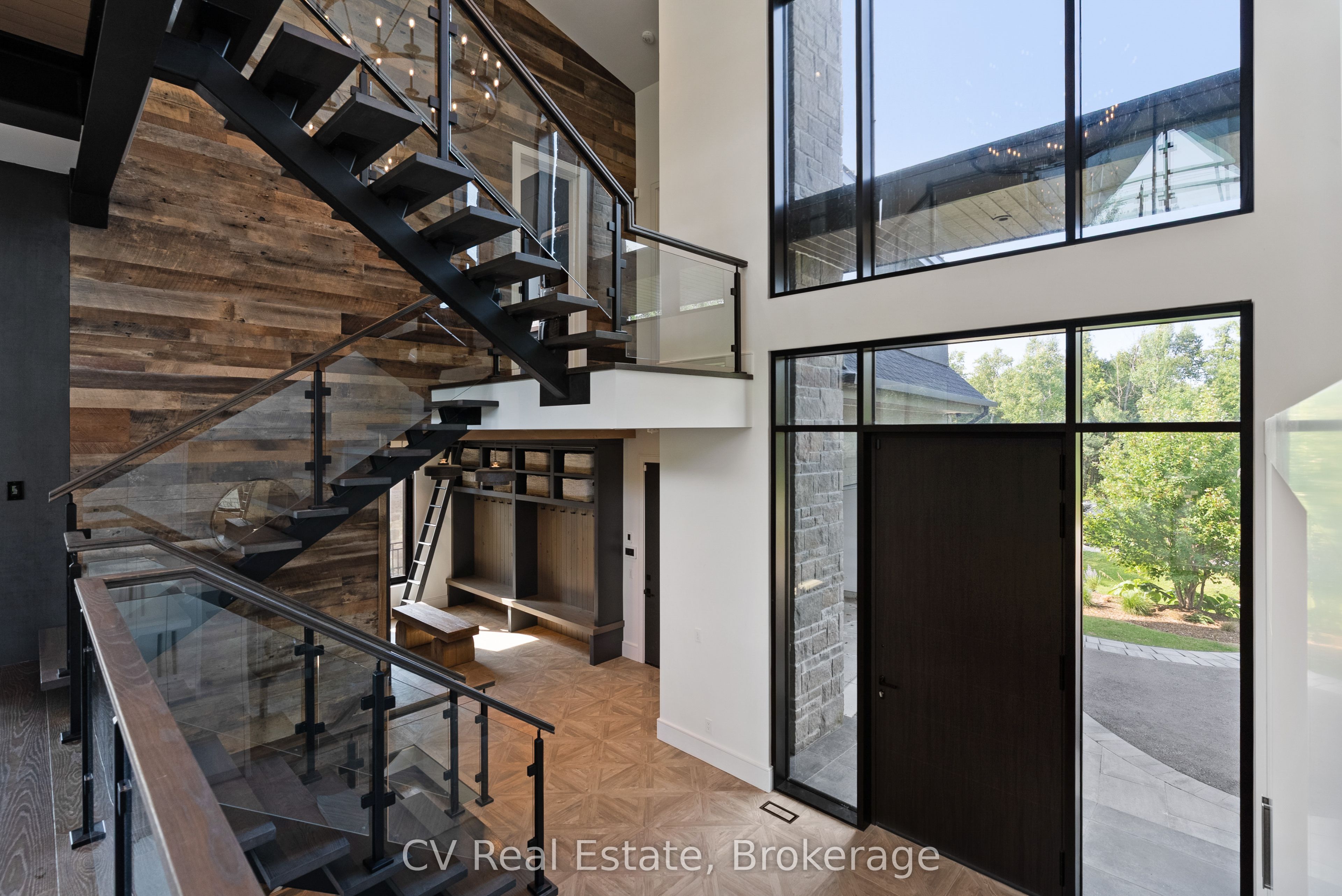 152 Delphi Lane Property Photo 4