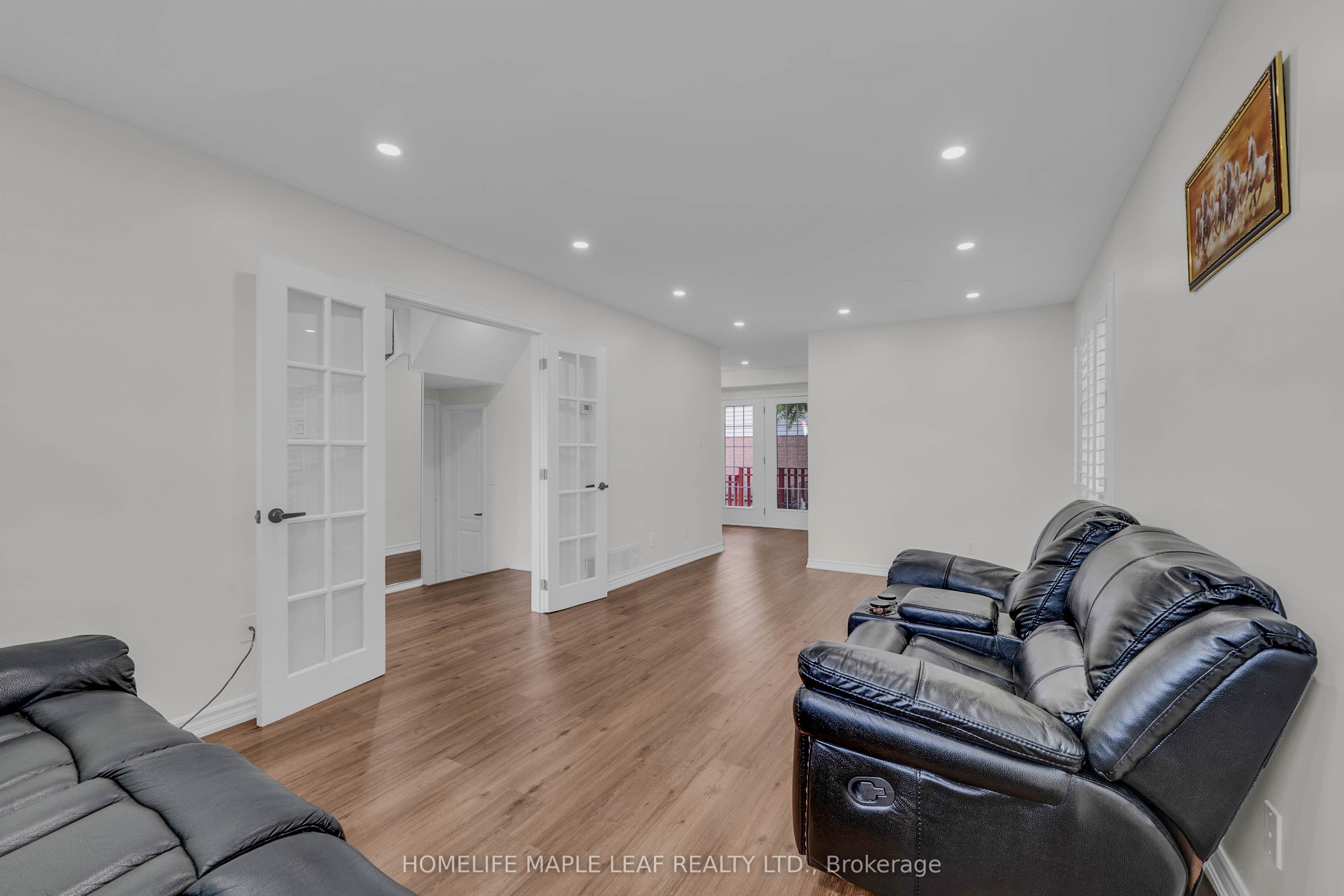 191 Stirling Macgregor Drive Property Photo 10