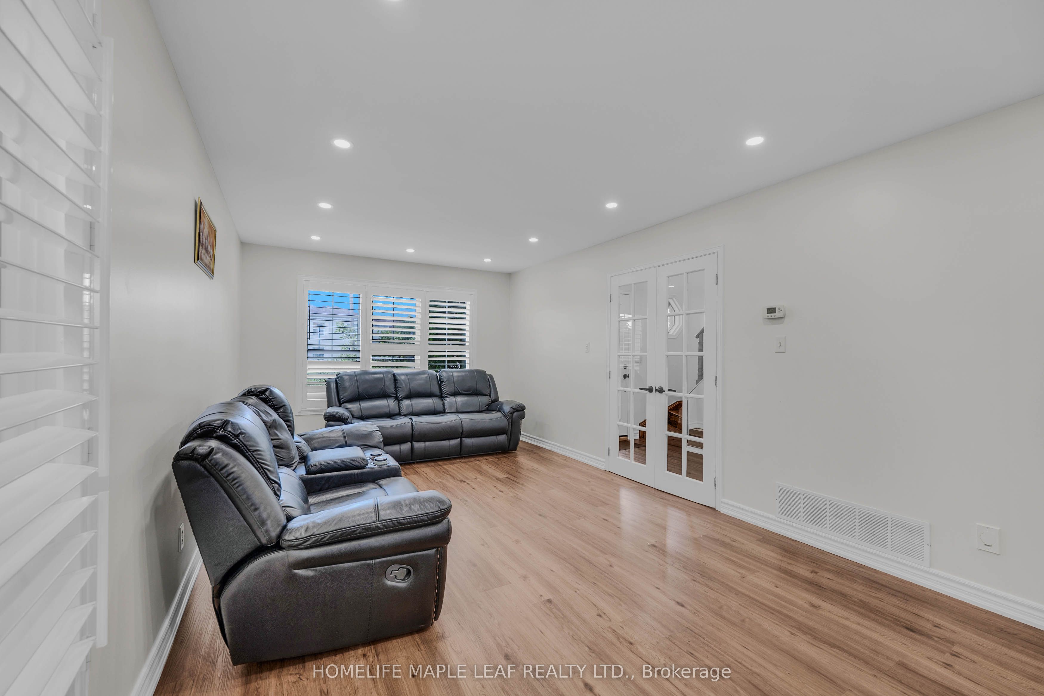 191 Stirling Macgregor Drive Property Photo 12