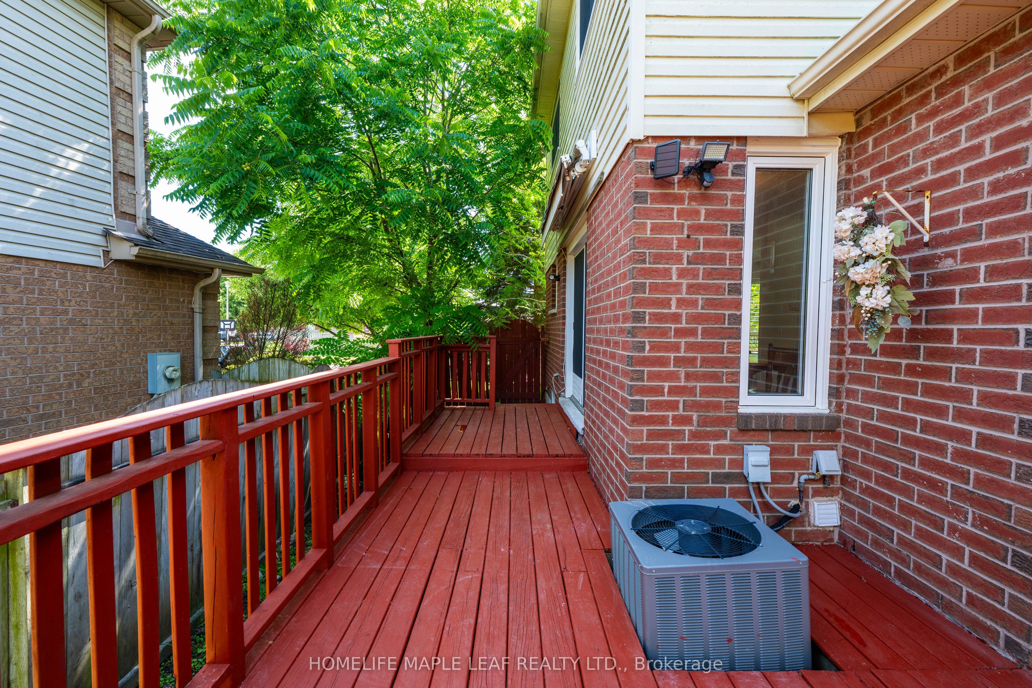 191 Stirling Macgregor Drive Property Photo 31