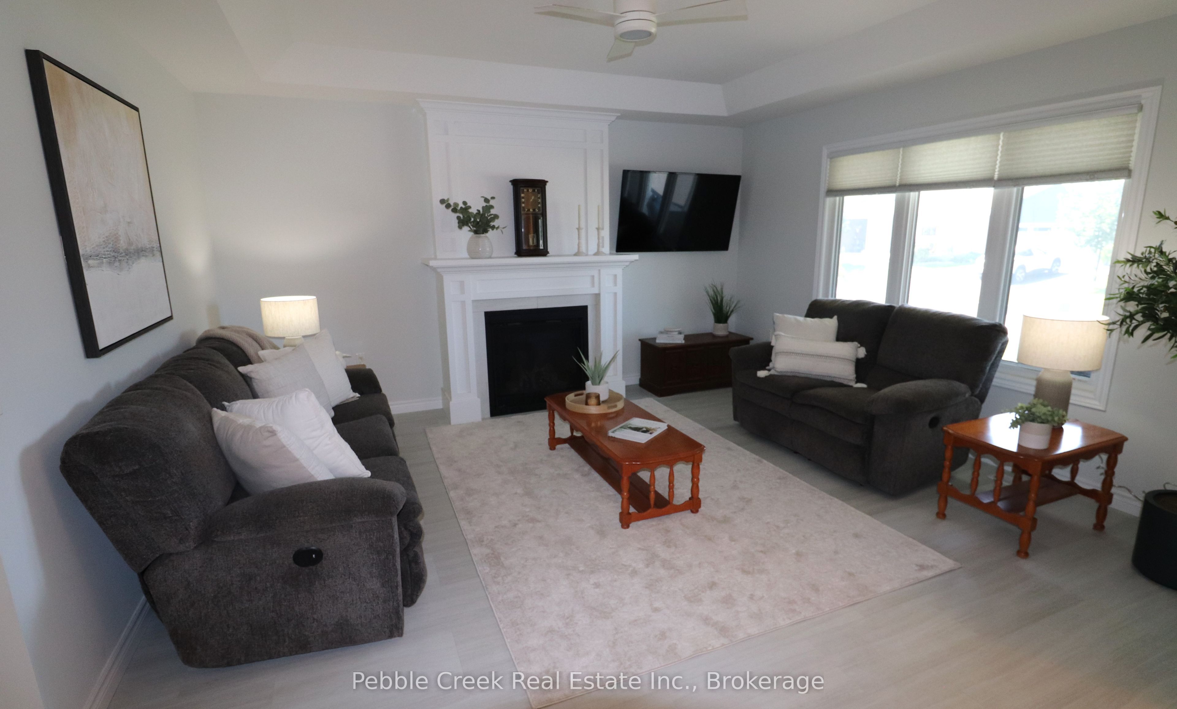 96 Lake Breeze Drive Property Photo 6