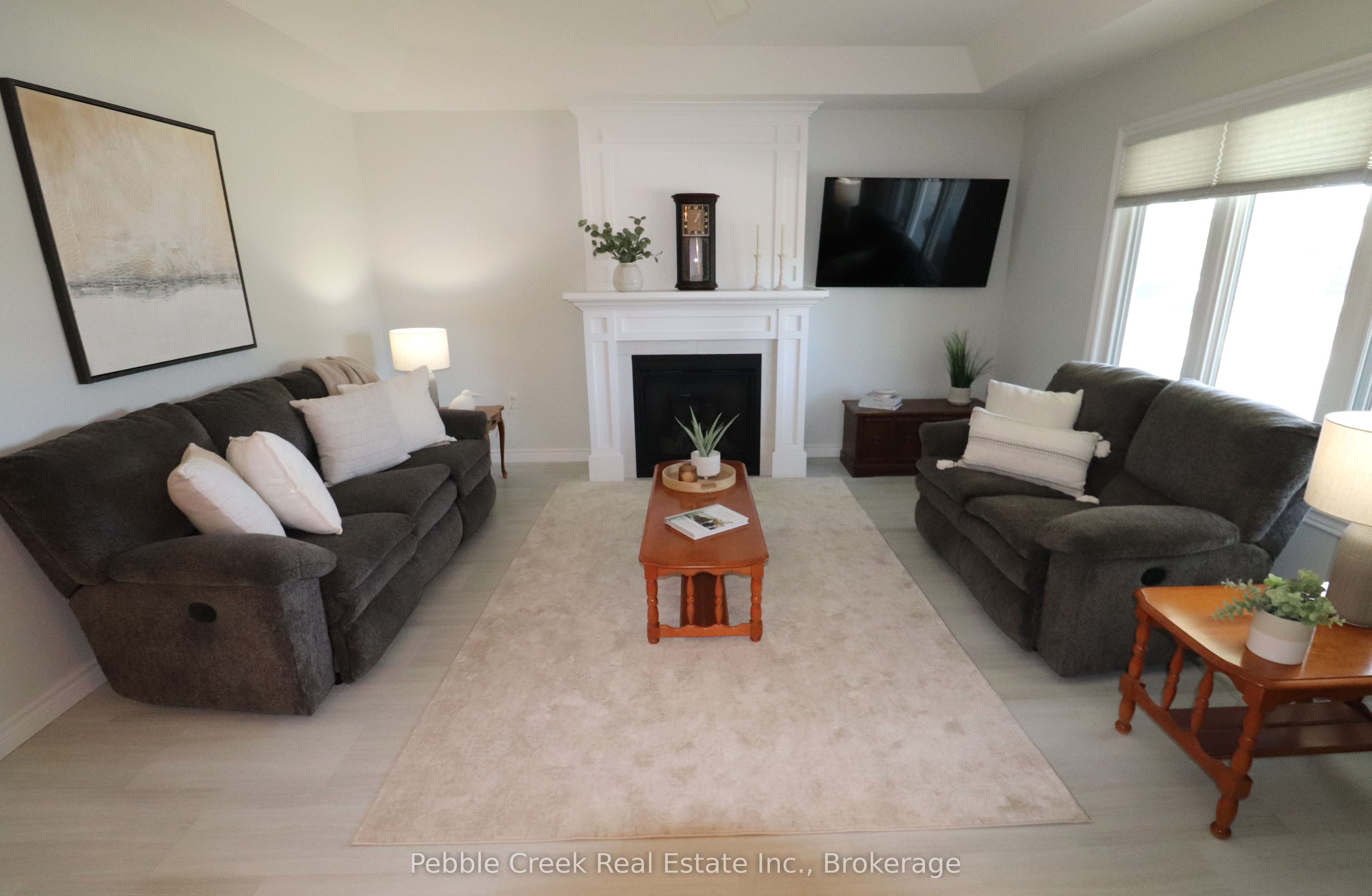 96 Lake Breeze Drive Property Photo 7