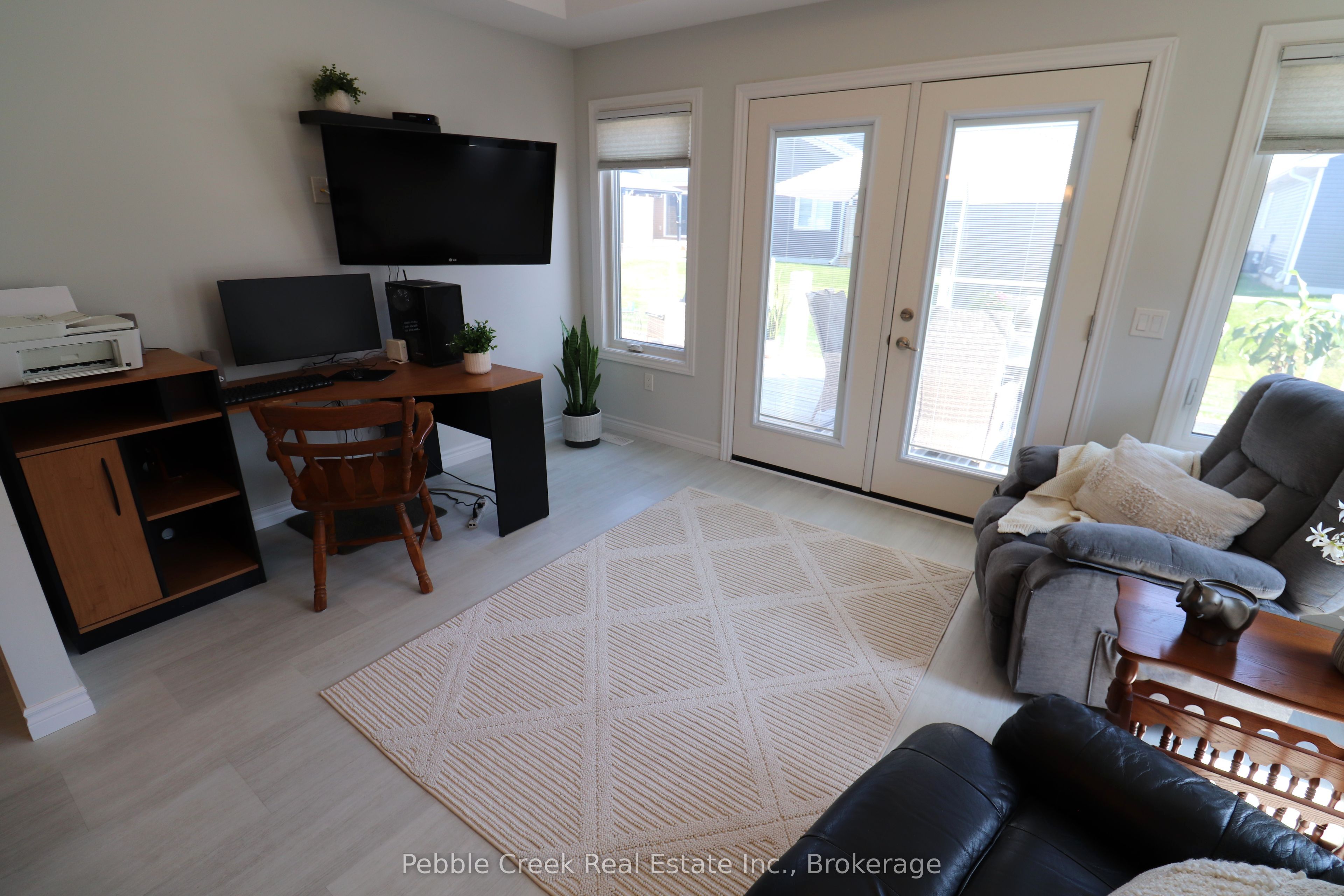 96 Lake Breeze Drive Property Photo 23