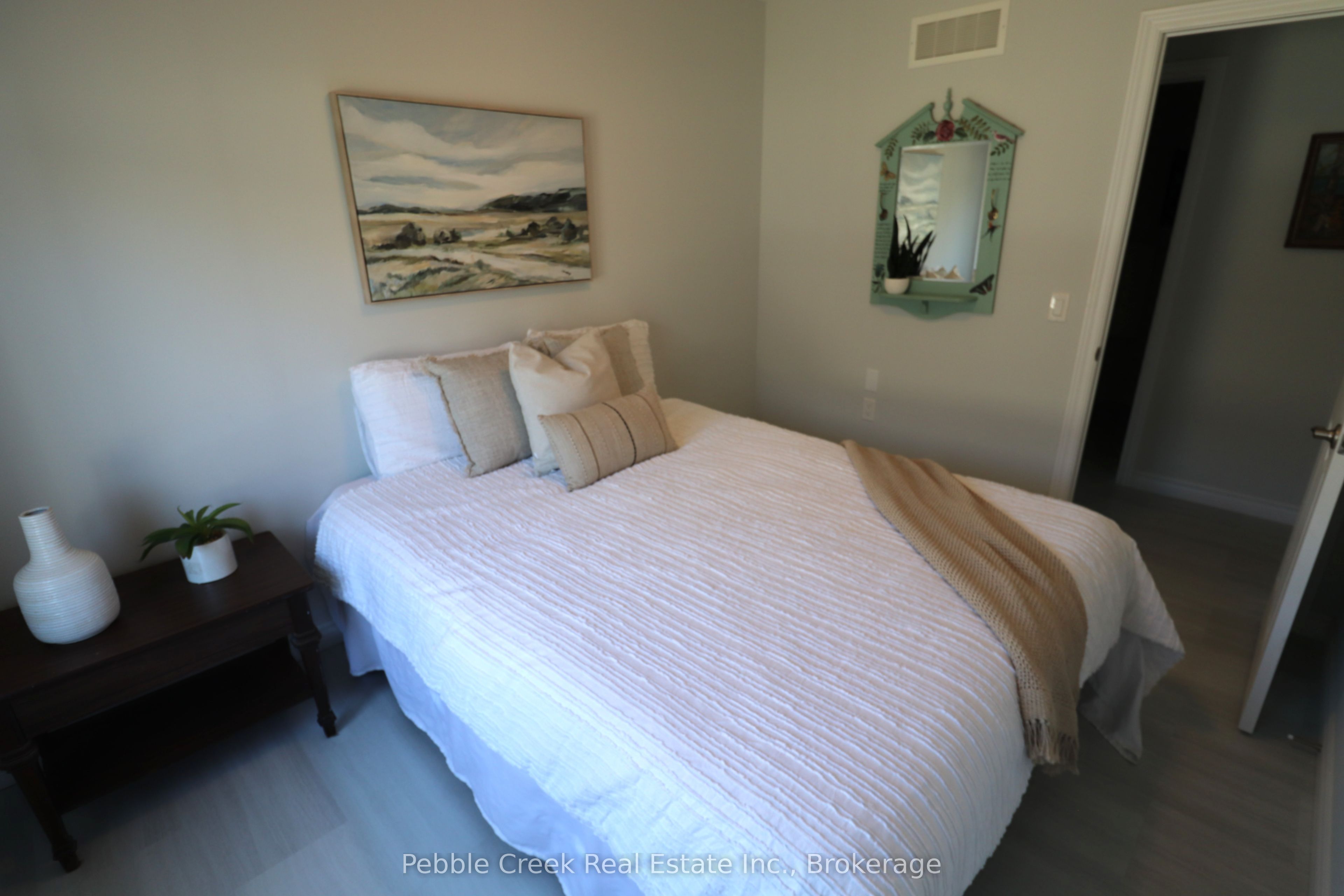 96 Lake Breeze Drive Property Photo 27